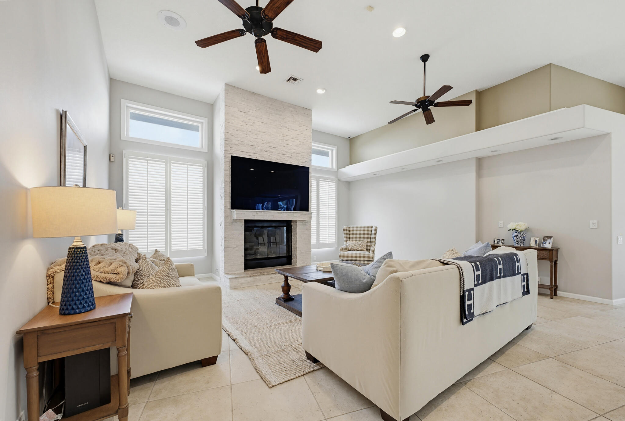 SHORES 5 - Residential
