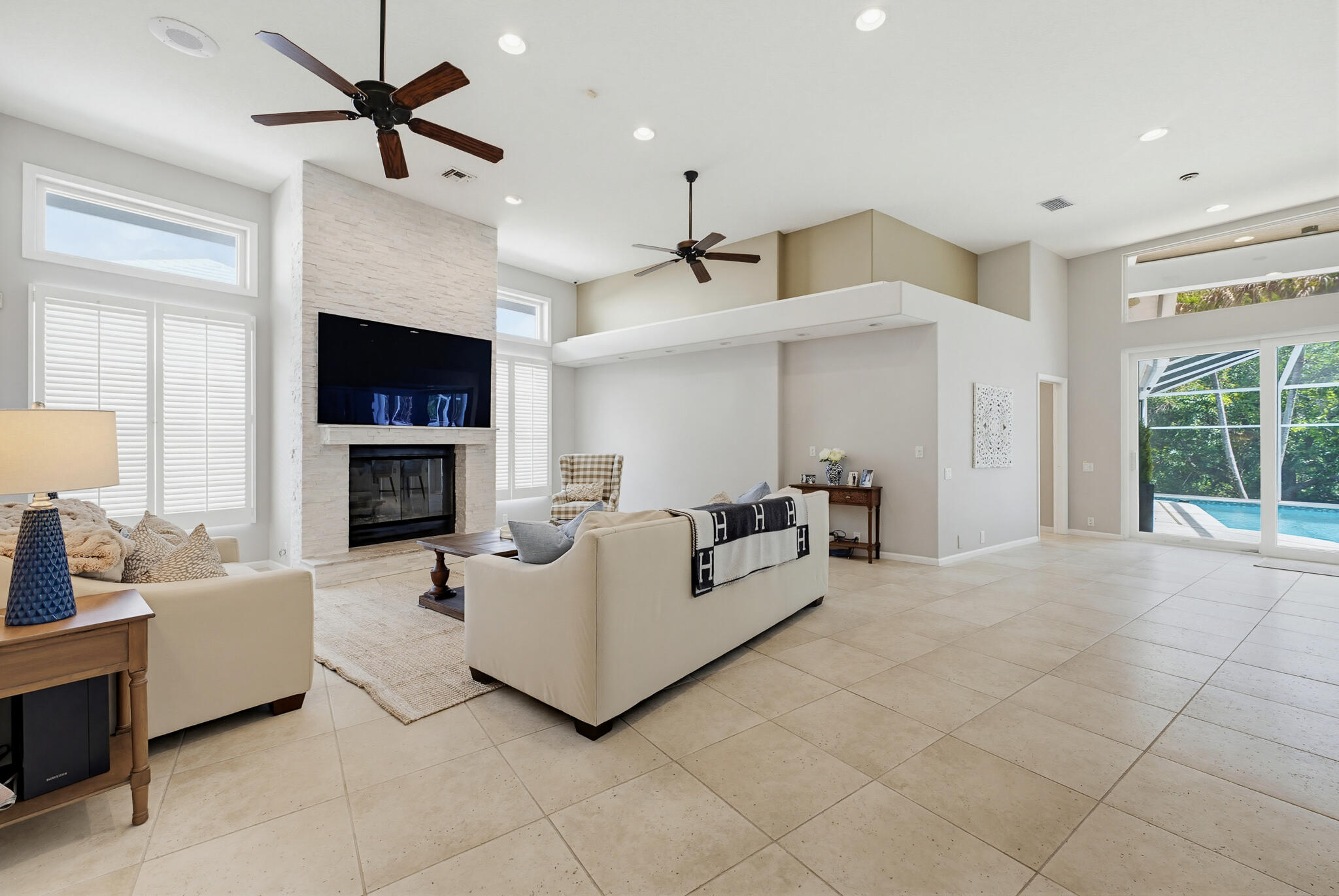 SHORES 5 - Residential
