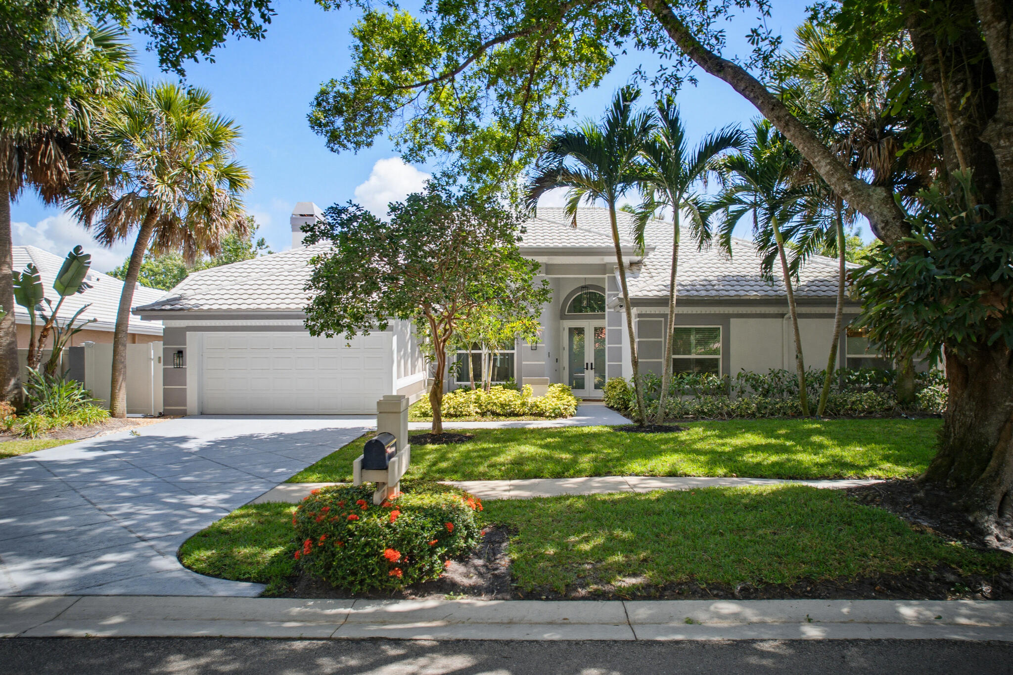 SHORES 5 - Residential
