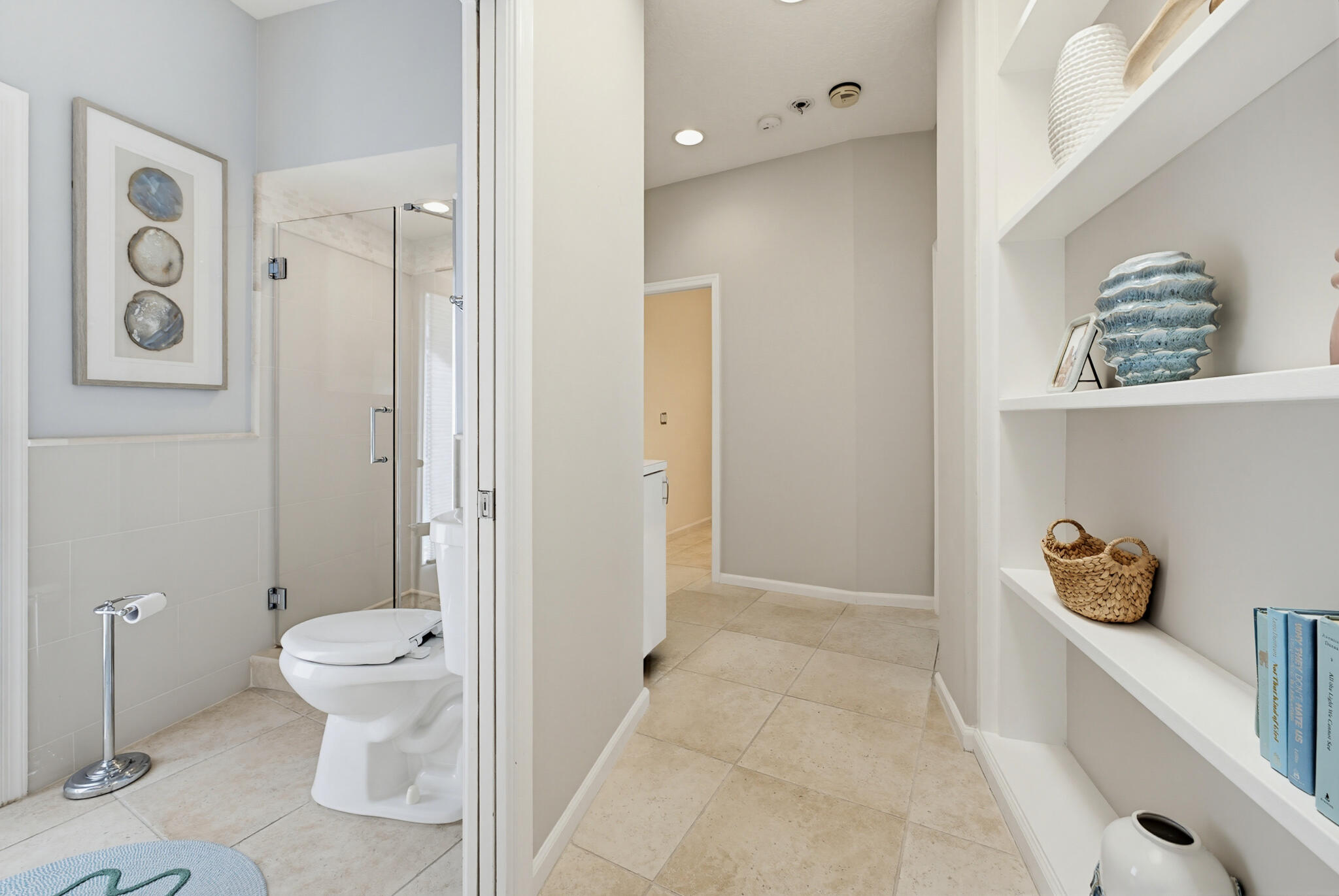 SHORES 5 - Residential