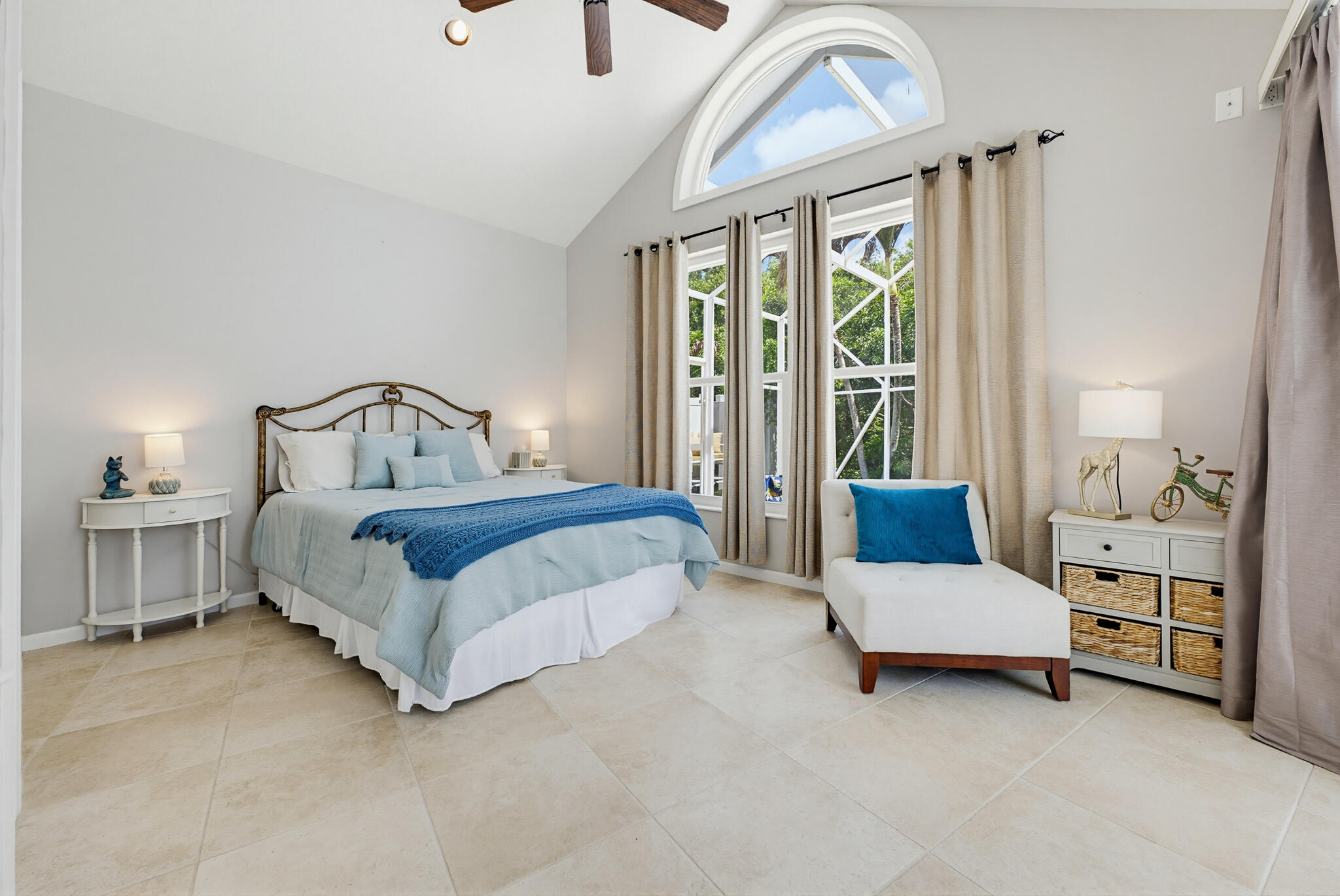SHORES 5 - Residential