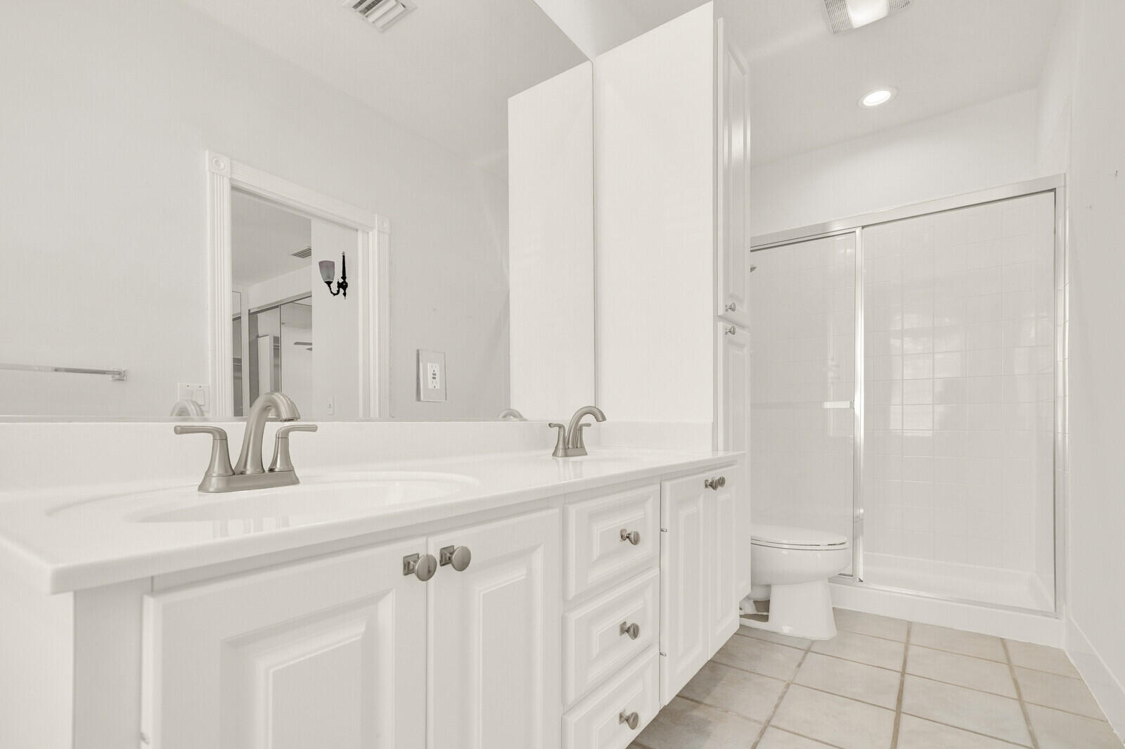 CHARLESTON COURT AT ABACOA - Residential Lease