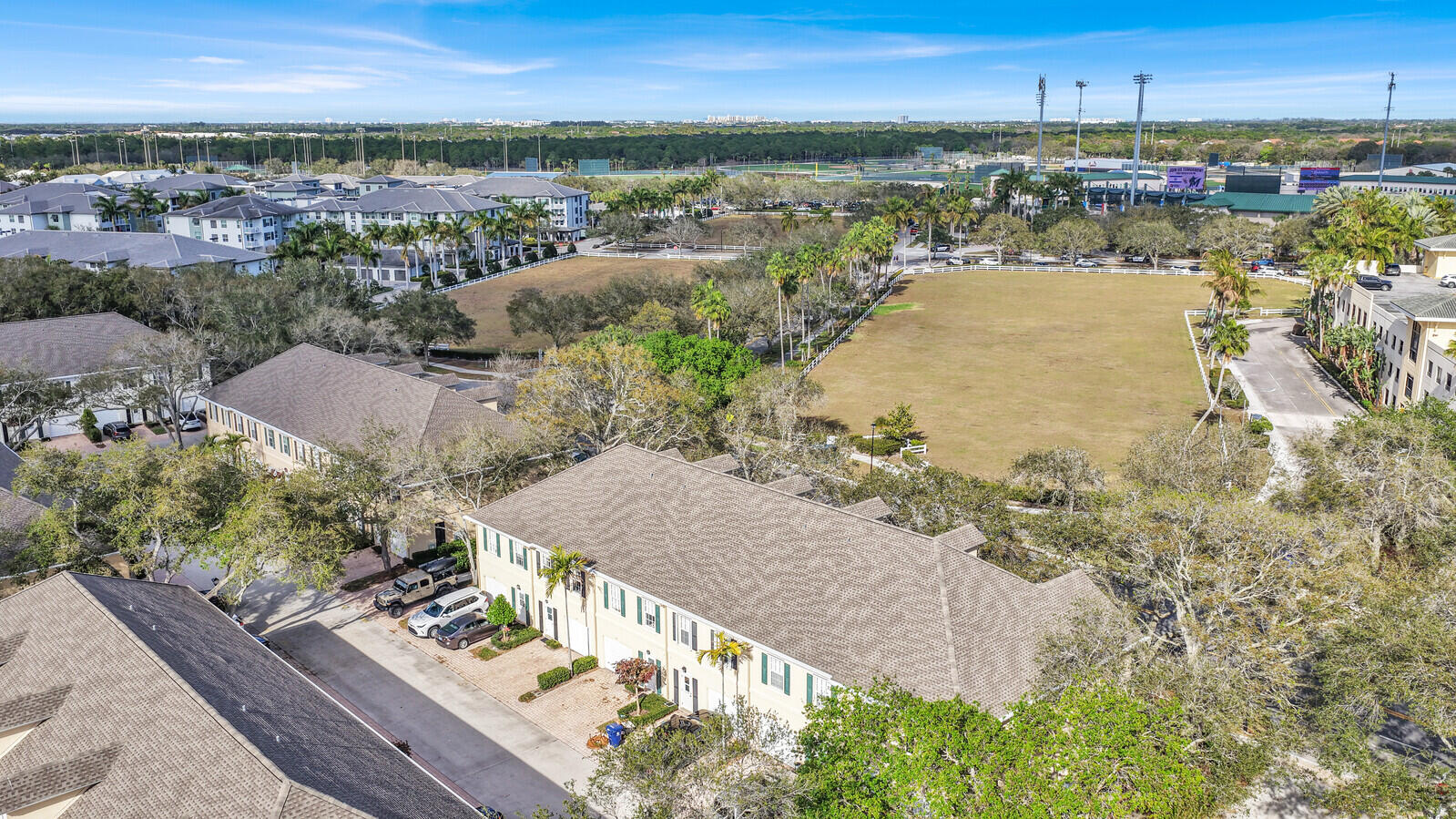 CHARLESTON COURT AT ABACOA - Residential Lease