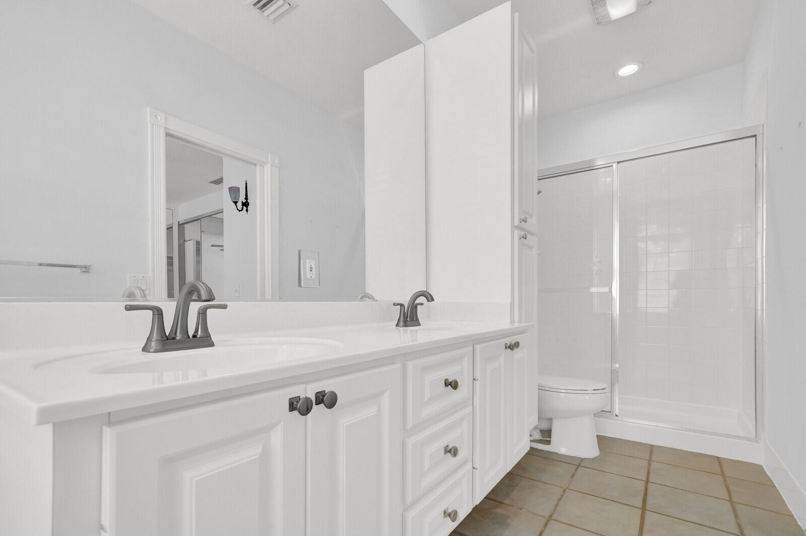 CHARLESTON COURT AT ABACOA - Residential Lease