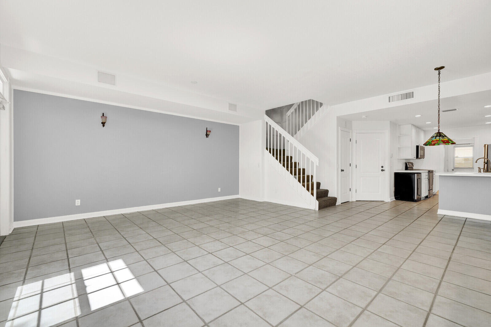 CHARLESTON COURT AT ABACOA - Residential Lease