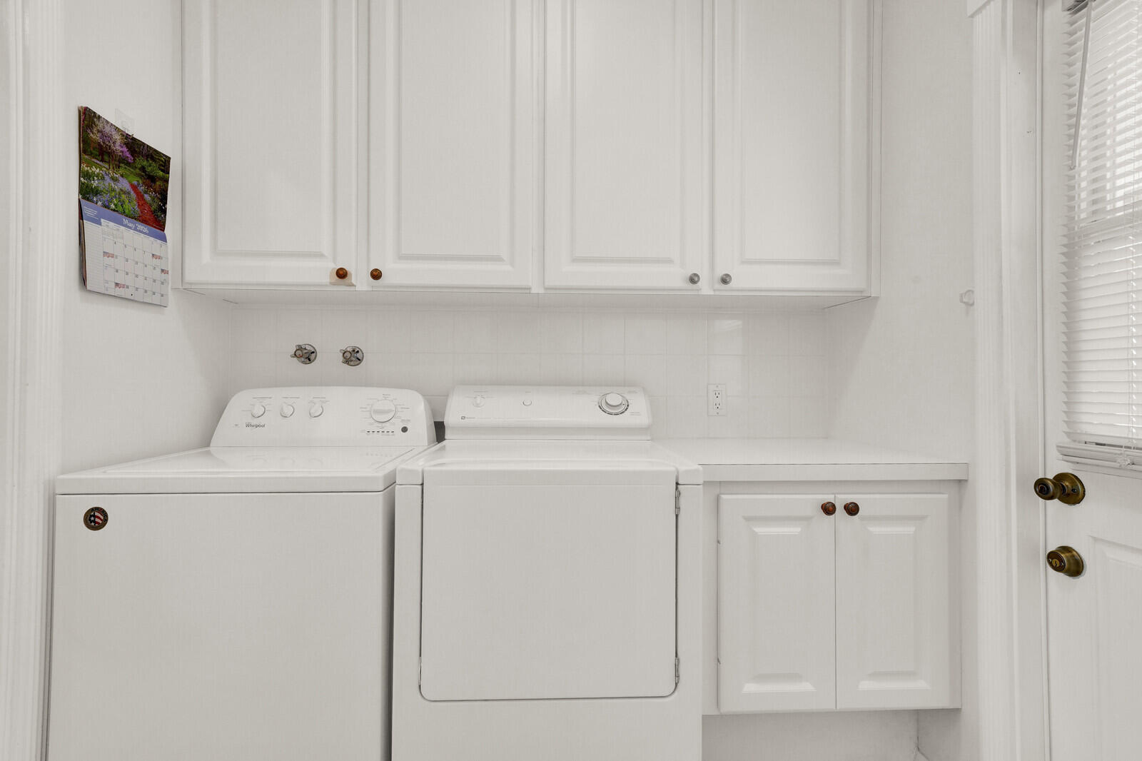 CHARLESTON COURT AT ABACOA - Residential Lease