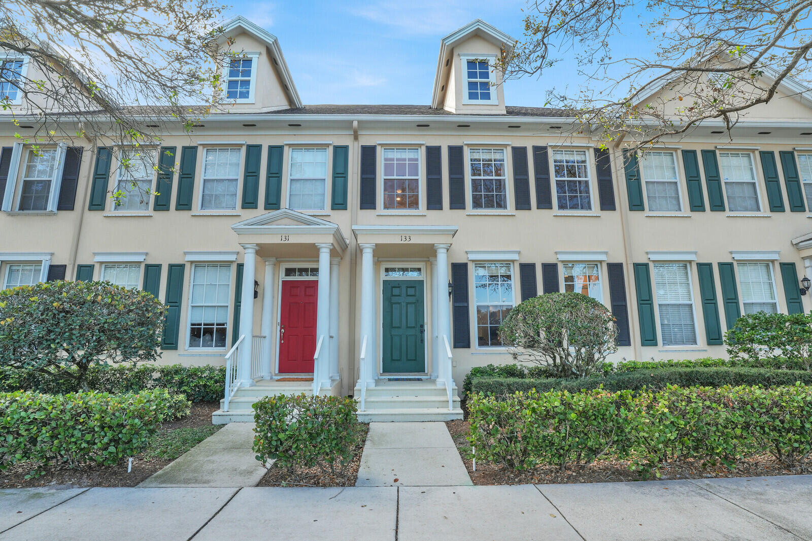 CHARLESTON COURT AT ABACOA - Residential Lease