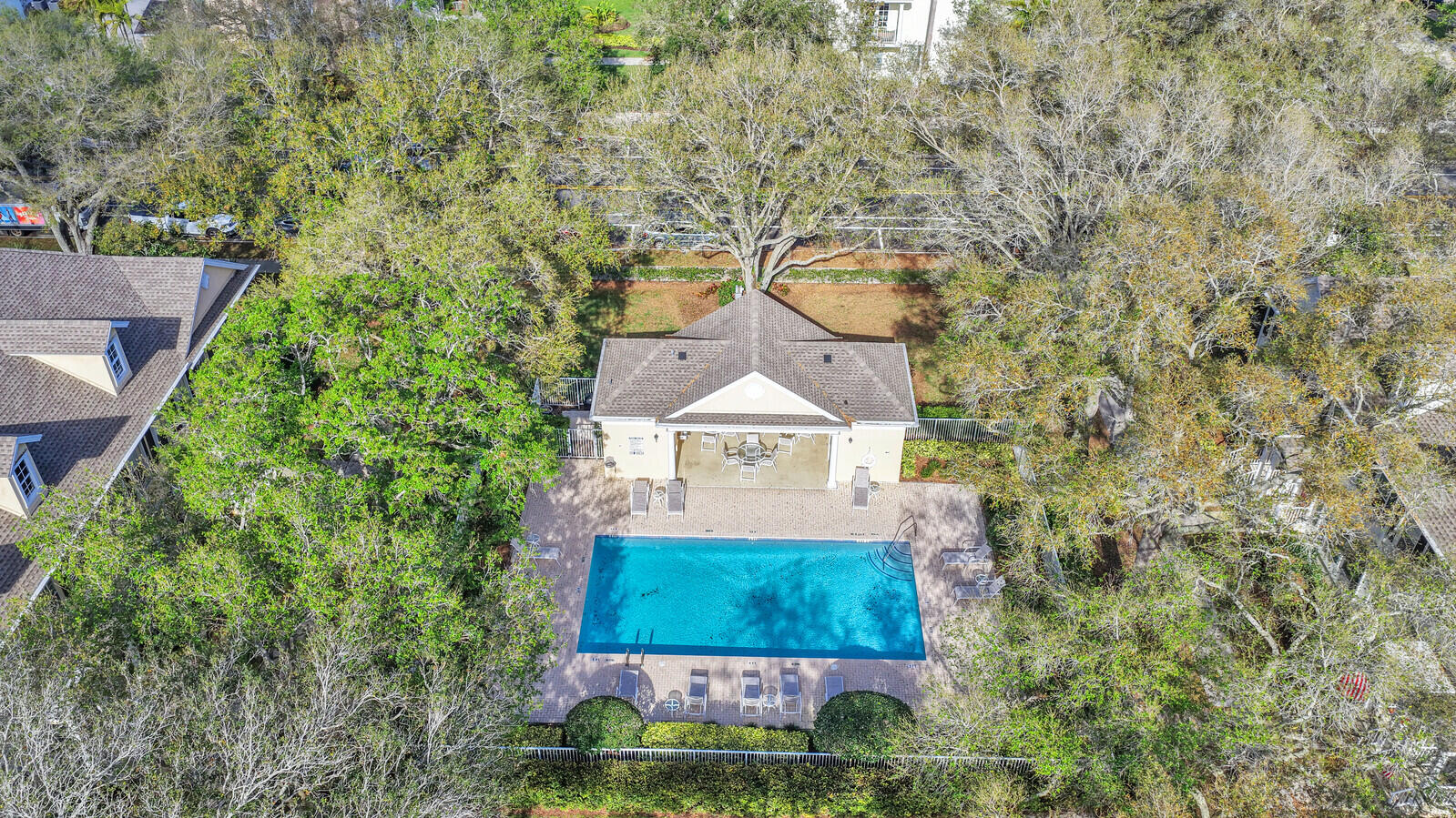 CHARLESTON COURT AT ABACOA - Residential Lease