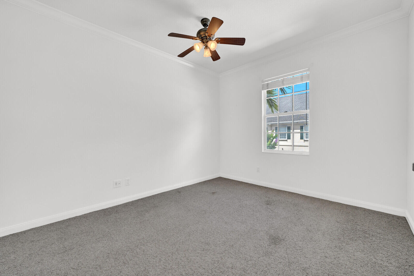 CHARLESTON COURT AT ABACOA - Residential Lease