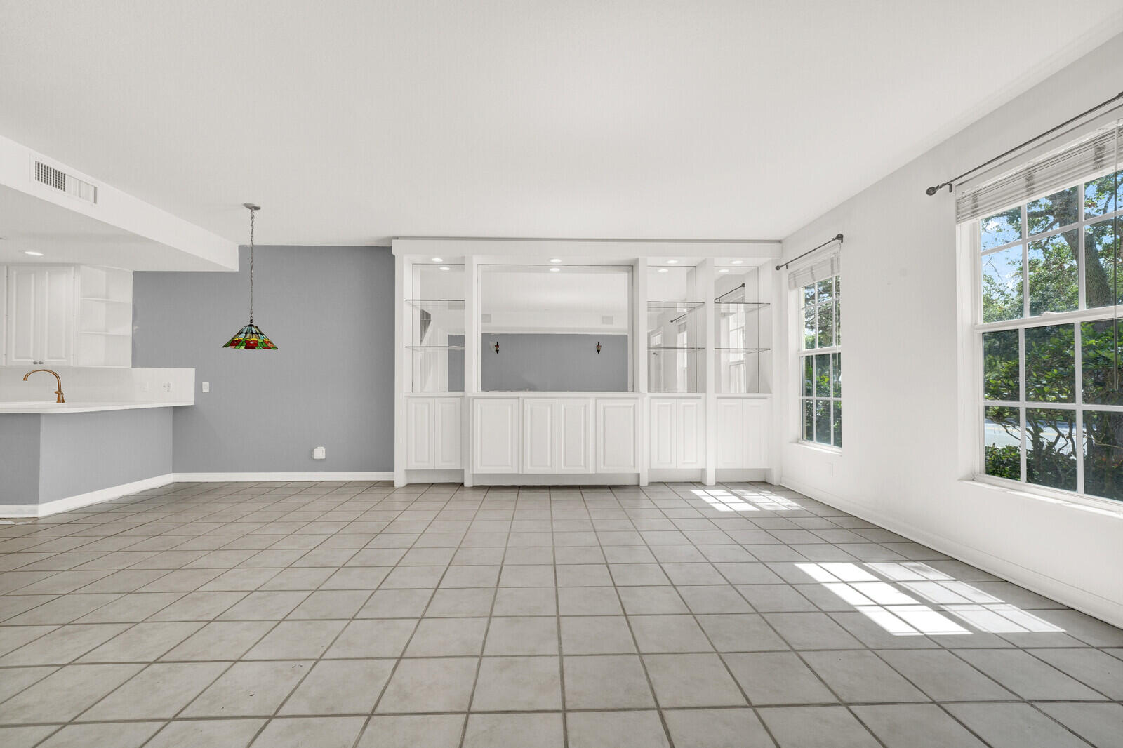 CHARLESTON COURT AT ABACOA - Residential Lease