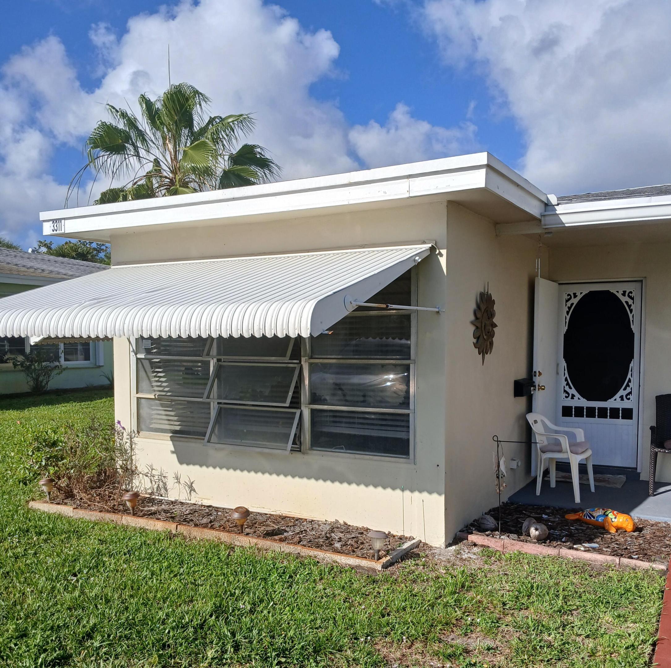 Welcome to Pine Point Villas in desirable Boynton Beach! This 2BR/2BA corner villa offers 1,021 sq ft of bright living space with added privacy and extra natural light. Spacious living/dining area, generously sized bedrooms, and a private primary suite create a comfortable retreat. Enjoy your screened patio for morning coffee or evening breezes. New roof (2023) provides peace of mind. Active 55+ community with clubhouse, pool, and convenient access to shopping, dining, beaches, and major roadways.