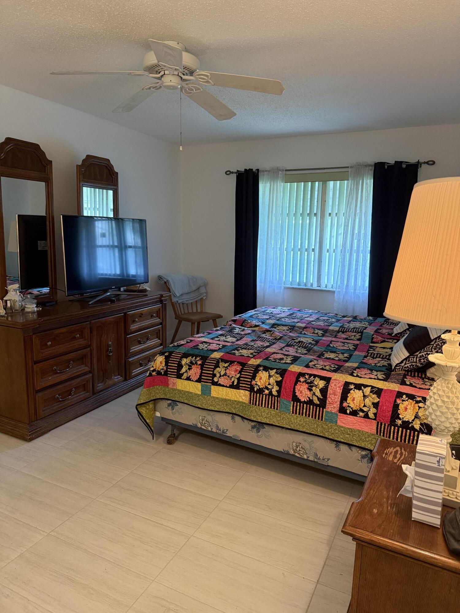 PINE POINT VILLAS COND A THRU I - Residential