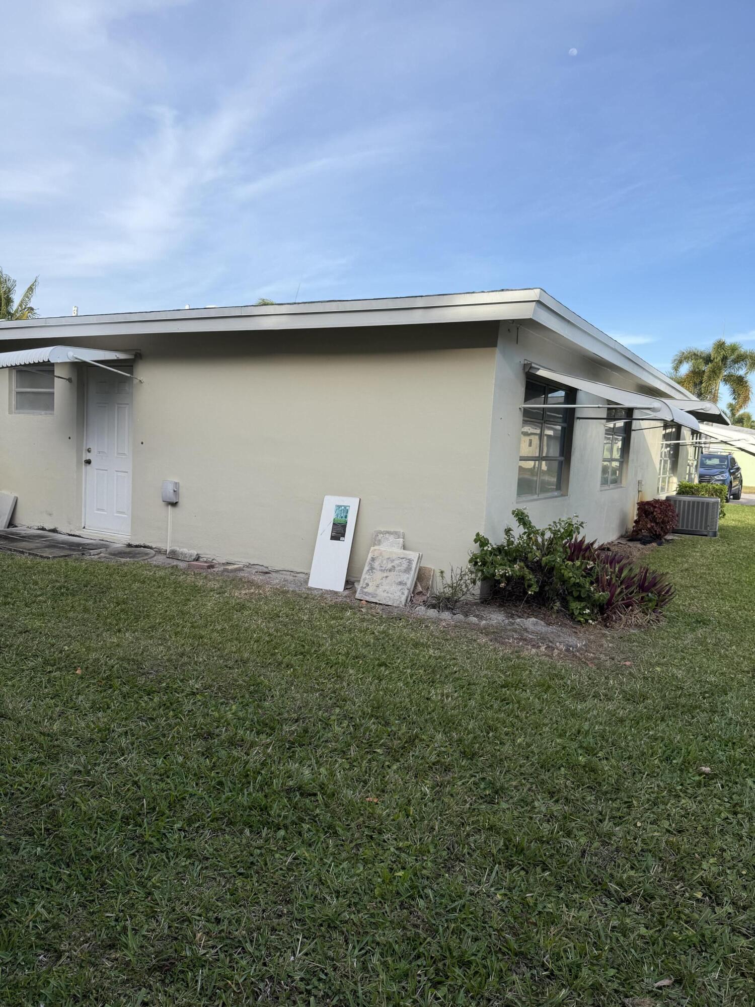 PINE POINT VILLAS COND A THRU I - Residential