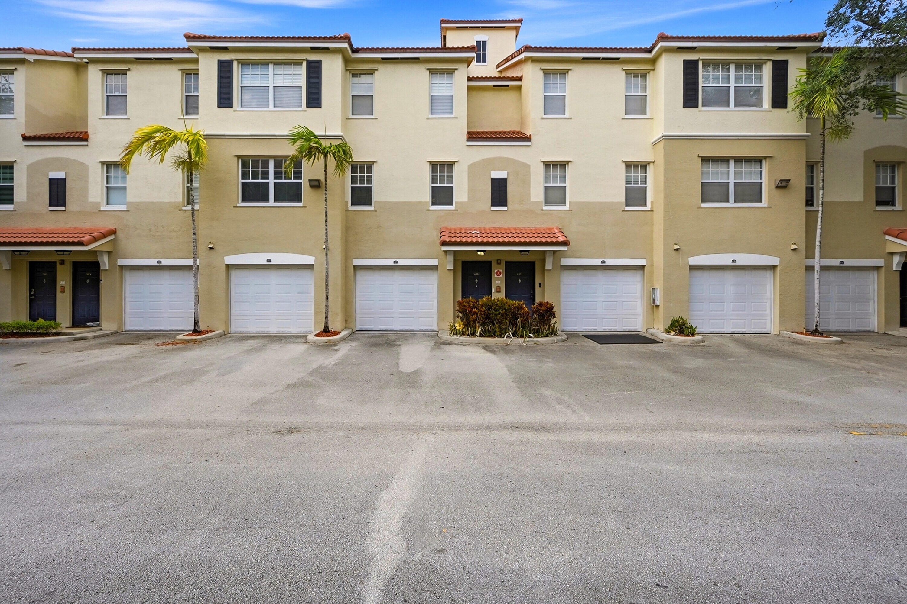 EL-AD POINCIANA CONDO - Residential