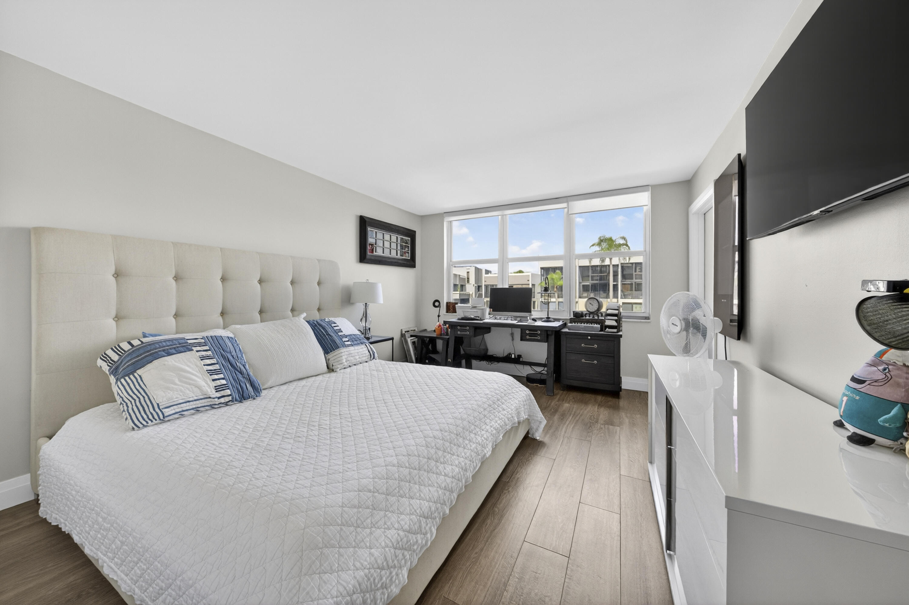 ISLAND CLUB ONE CONDO - Residential