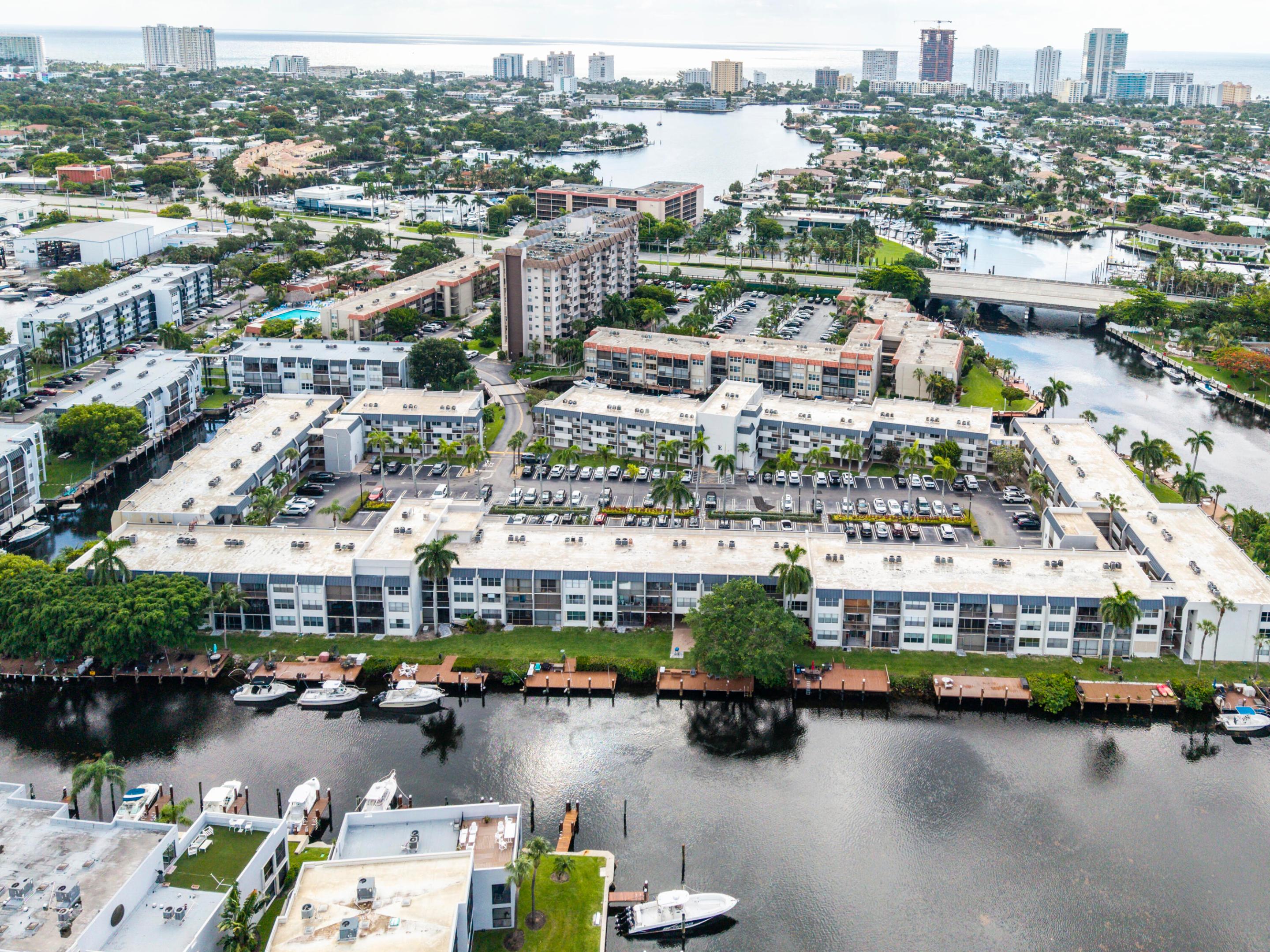 ISLAND CLUB ONE CONDO - Residential