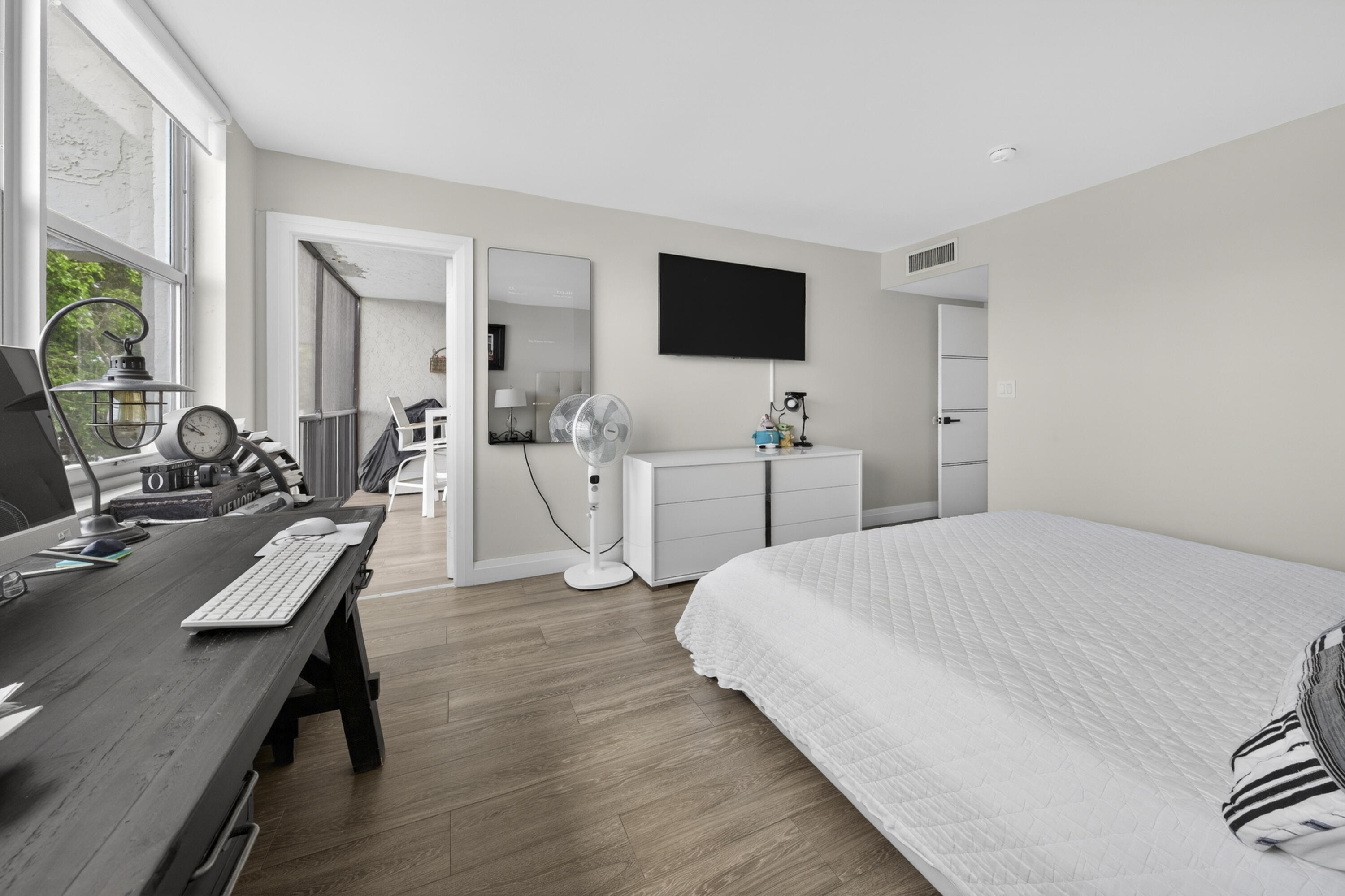 ISLAND CLUB ONE CONDO - Residential