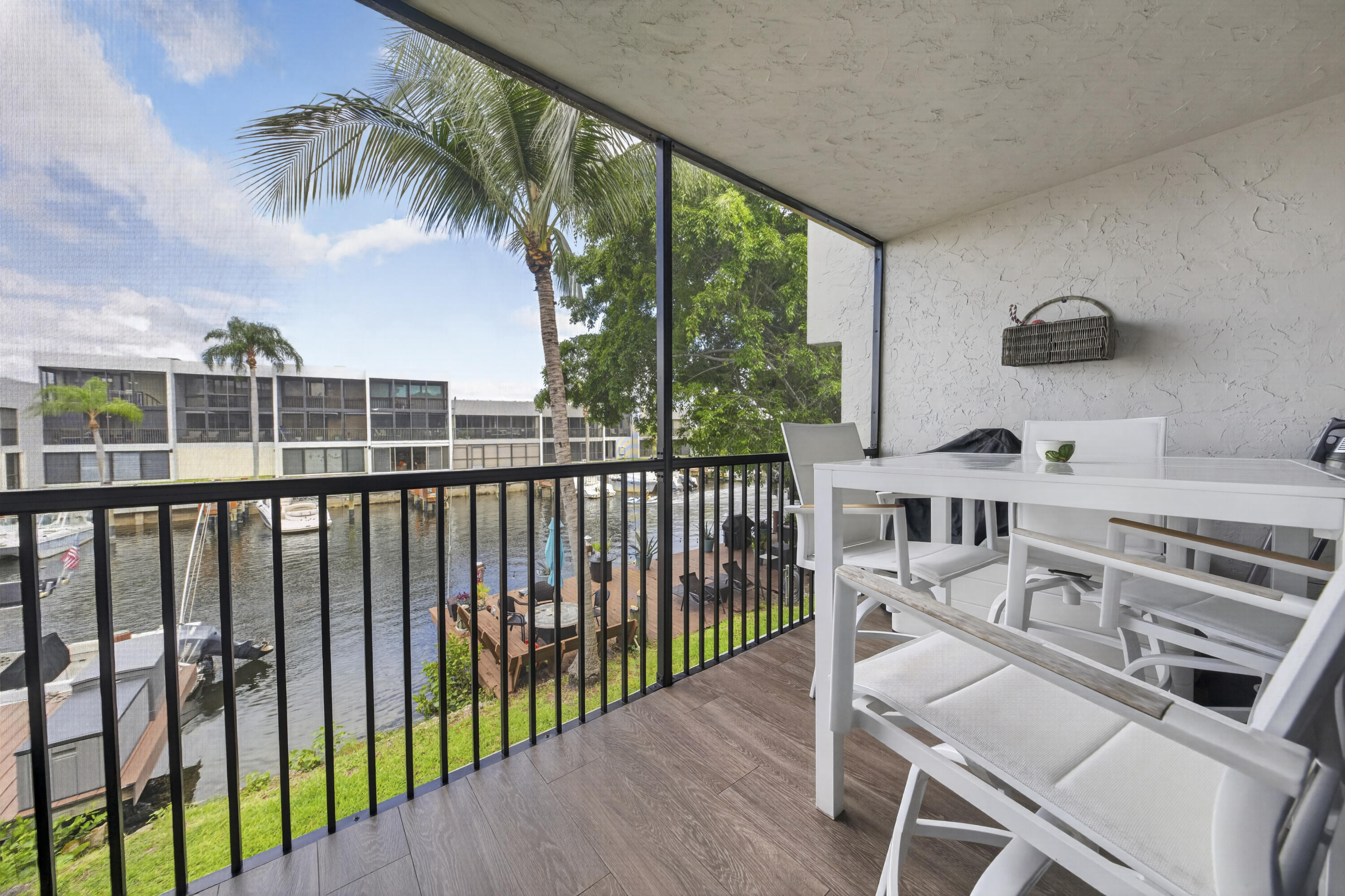 ISLAND CLUB ONE CONDO - Residential