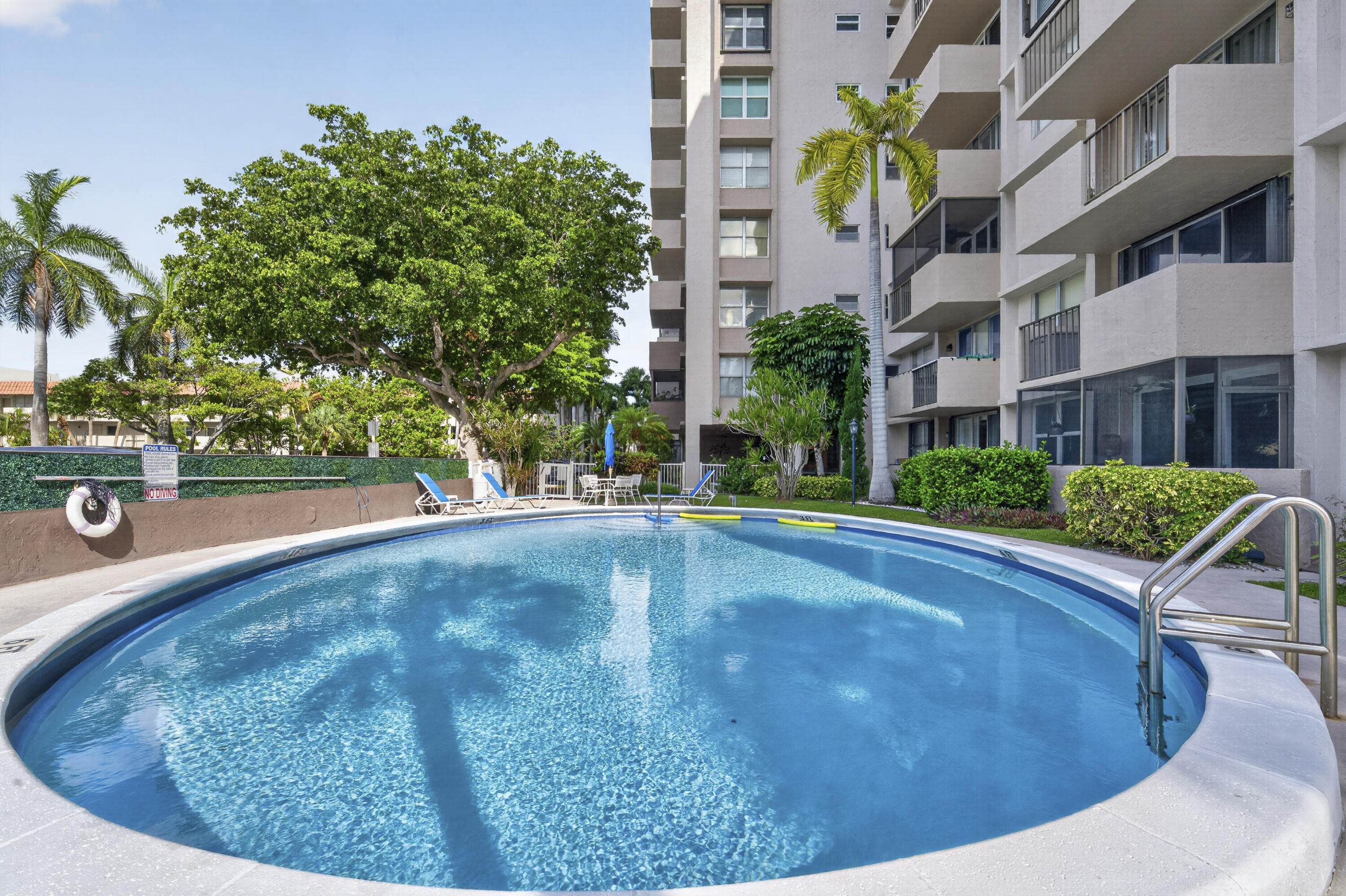 ISLAND CLUB ONE CONDO - Residential