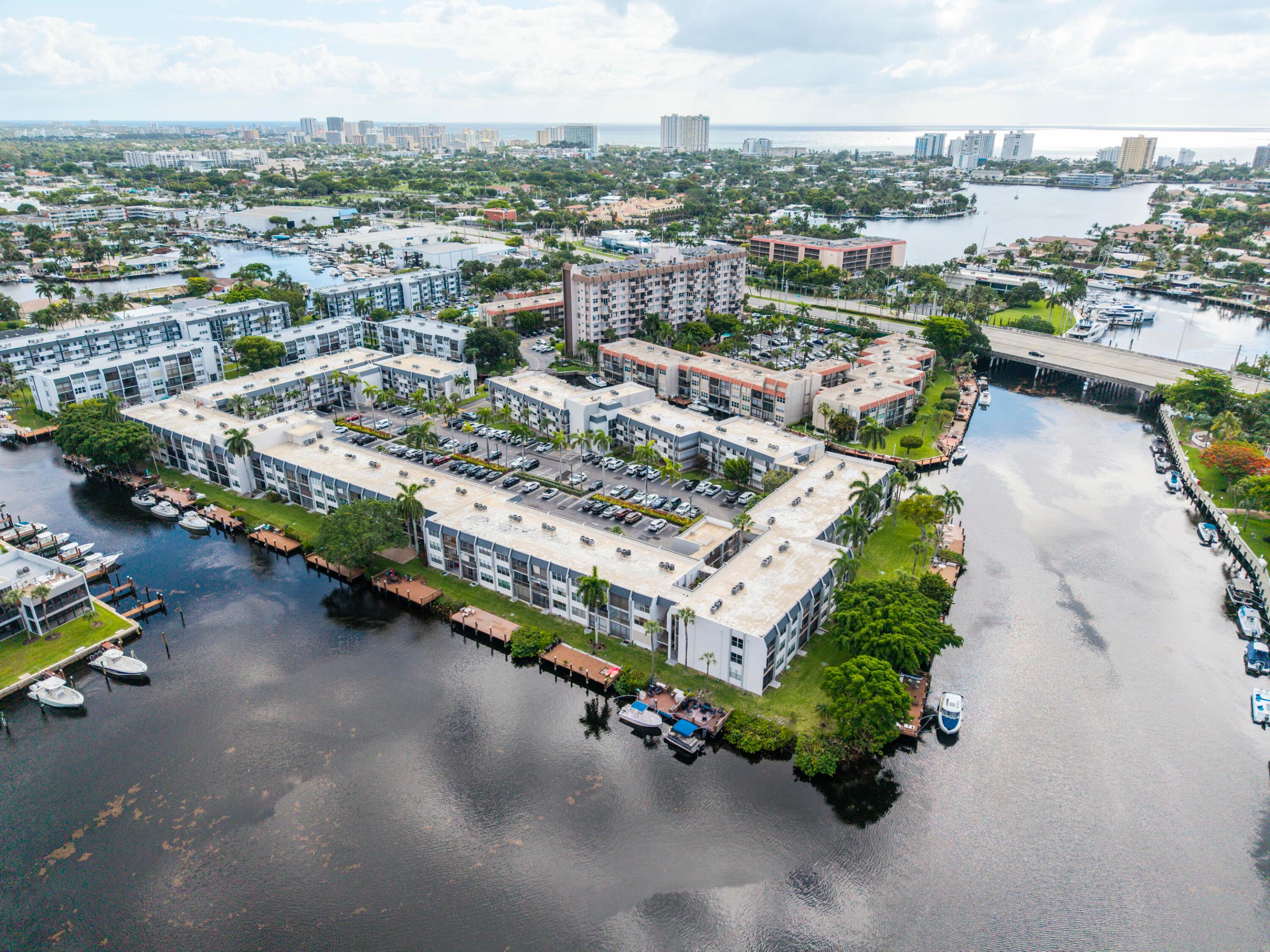 ISLAND CLUB ONE CONDO - Residential