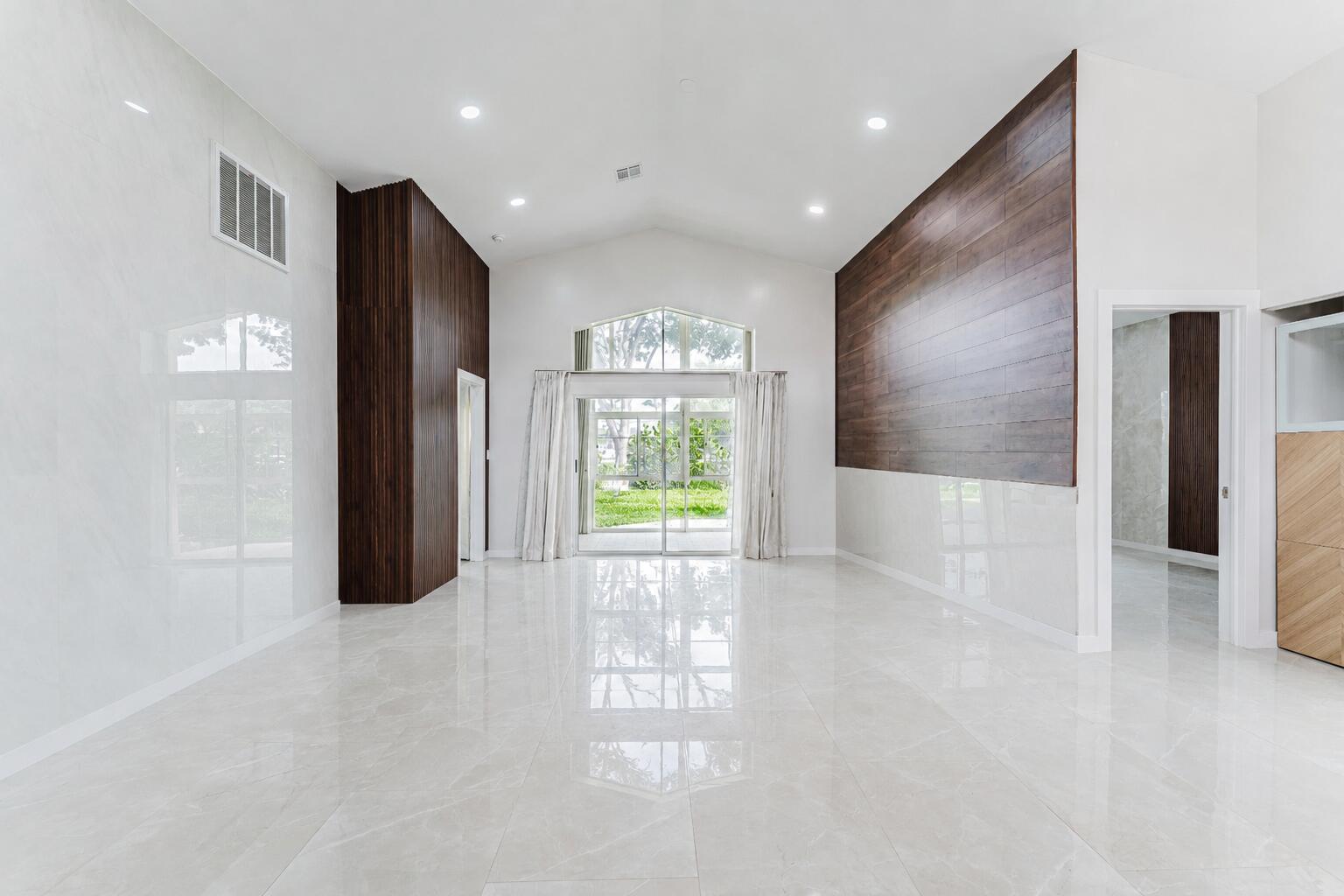 Access to top-rated A schools is just one of the many highlights of this beautifully updated 3-bedroom, 2-bathroom home, located in a desirable gated community. The property boasts a modern kitchen with new appliances, spacious living areas filled with natural light, and a stylishly designed interior. You'll also enjoy a large backyard perfect for outdoor activities, and the community pool offers a great place to relax. Conveniently, supermarkets are just across the street, making this an ideal home for families seeking both comfort and convenience. Don't miss this opportunity!