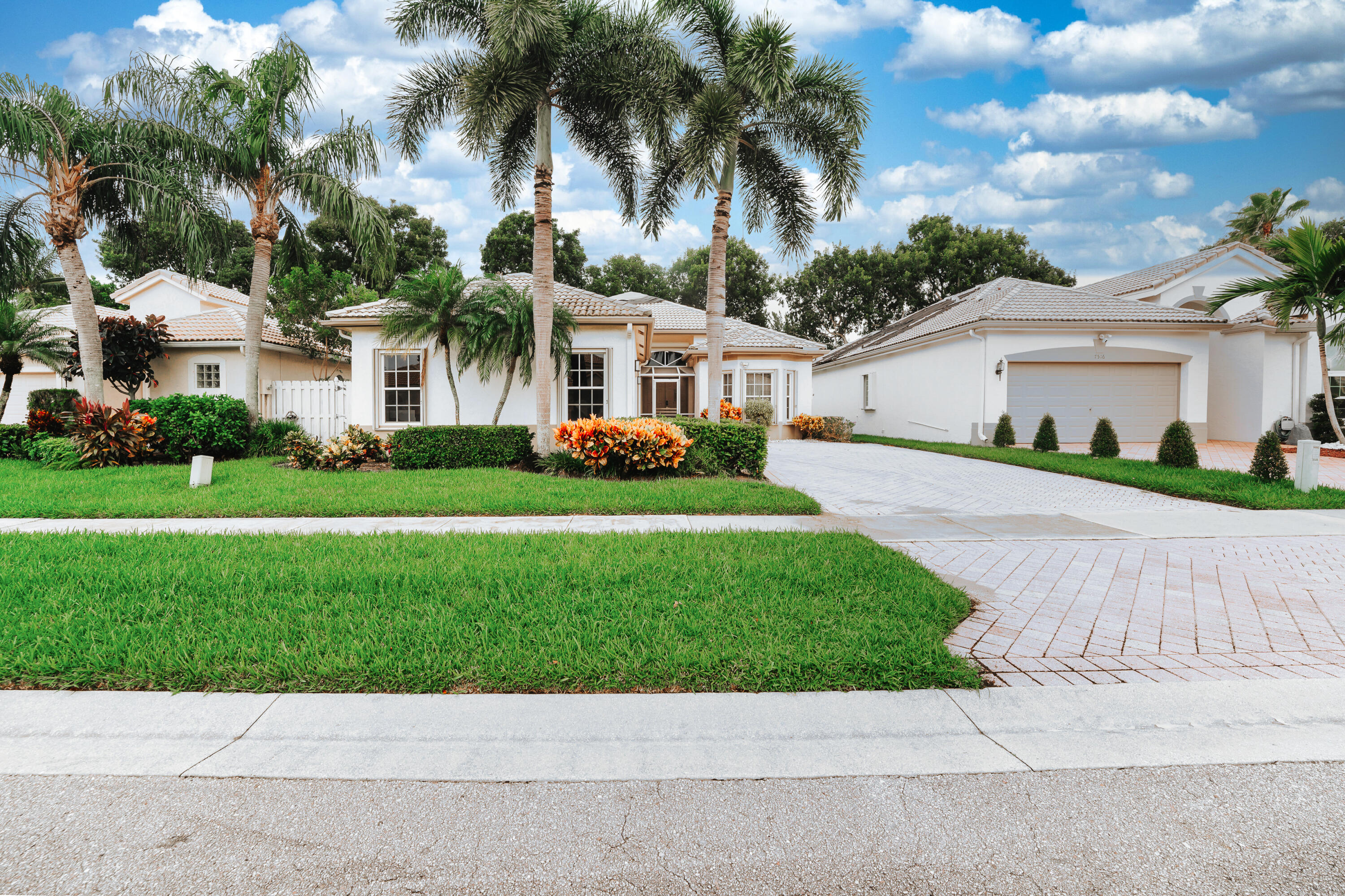 EAGLE POINT - Residential Lease