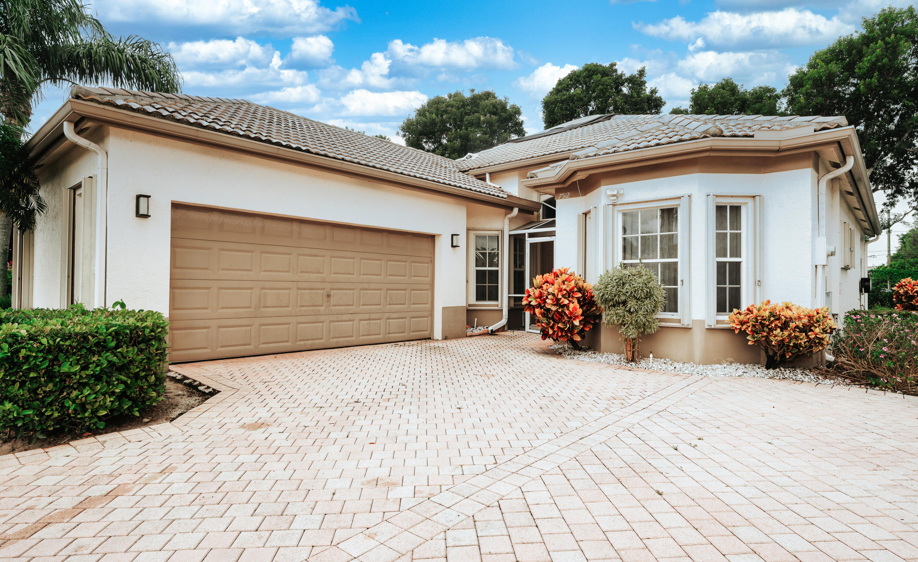 EAGLE POINT - Residential Lease