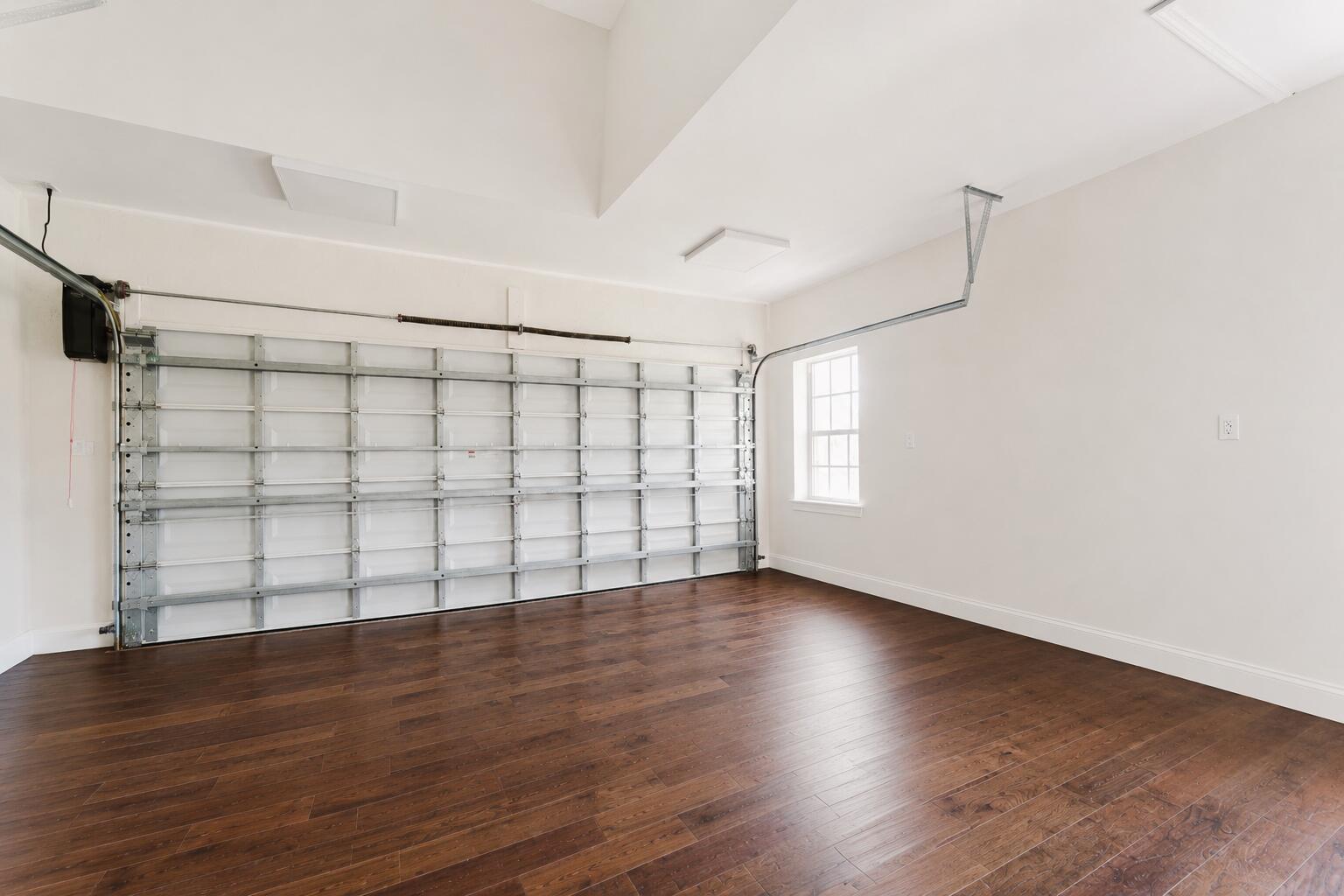 EAGLE POINT - Residential Lease