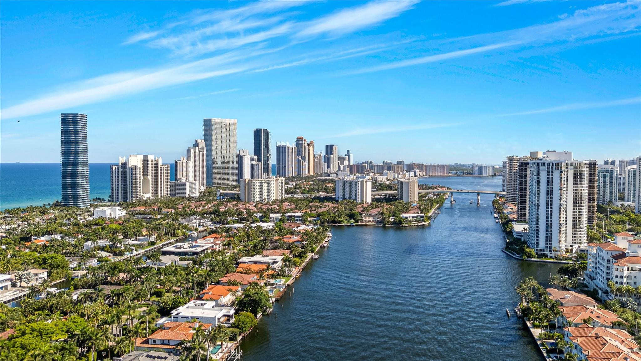 TURNBERRY NORTH TOWER - Residential