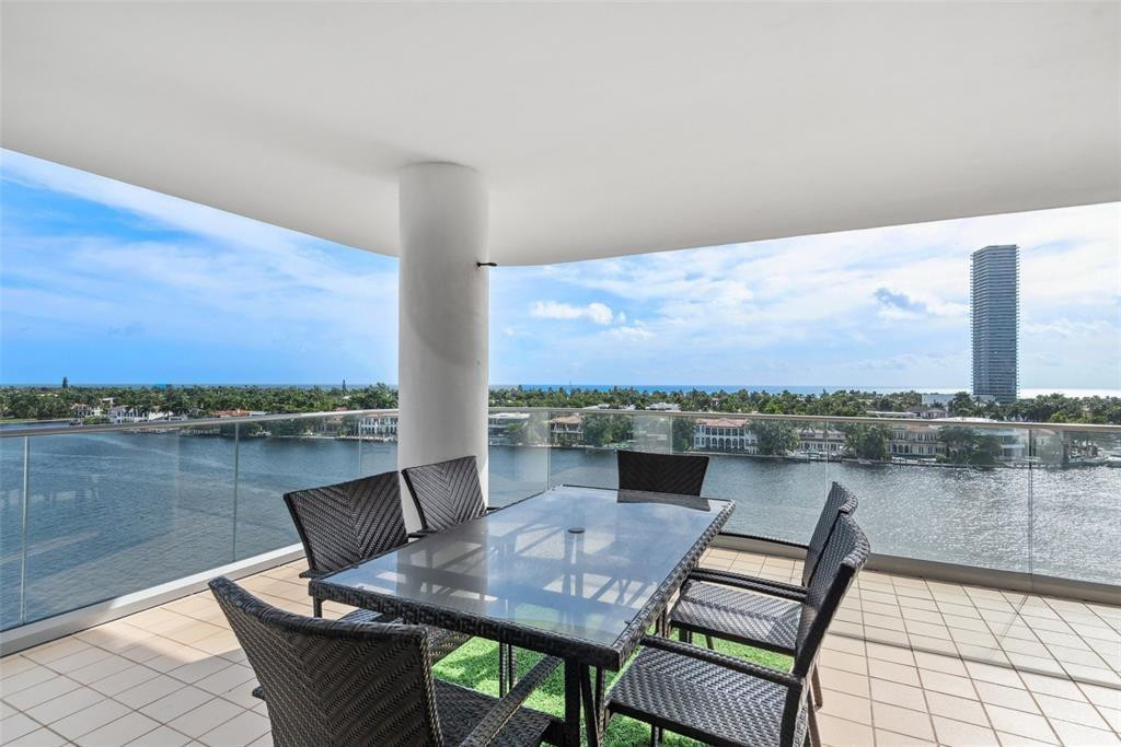 TURNBERRY NORTH TOWER - Residential