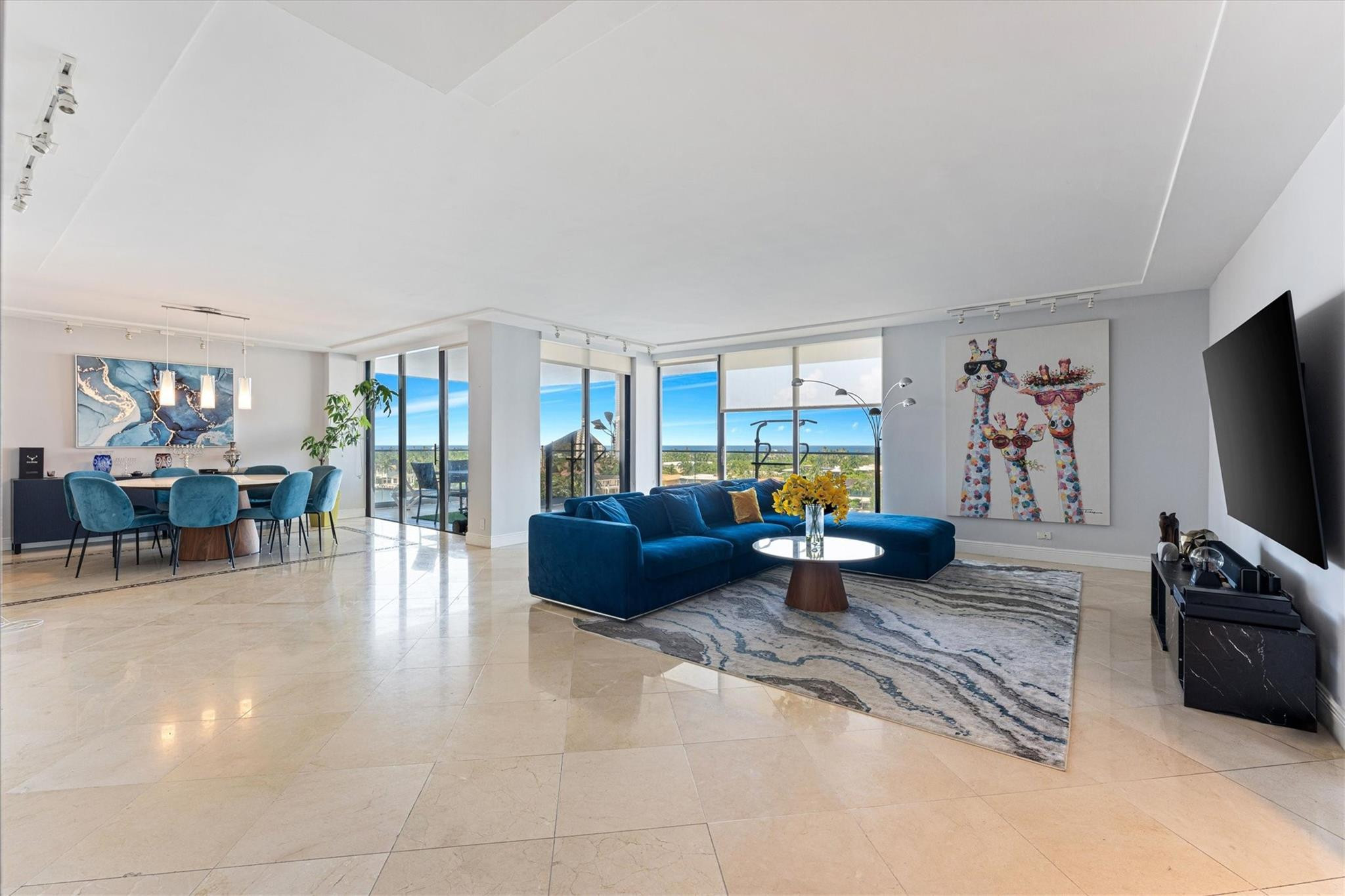 TURNBERRY NORTH TOWER - Residential