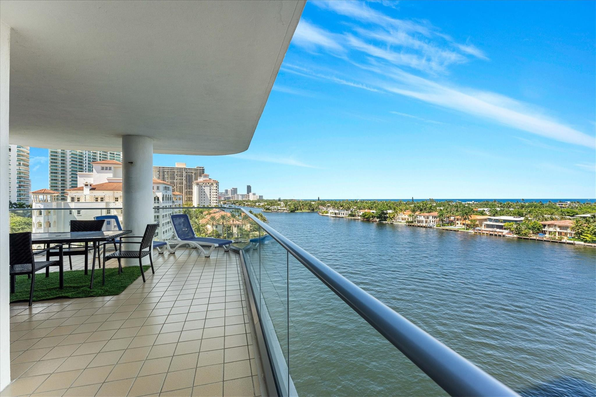 TURNBERRY NORTH TOWER - Residential