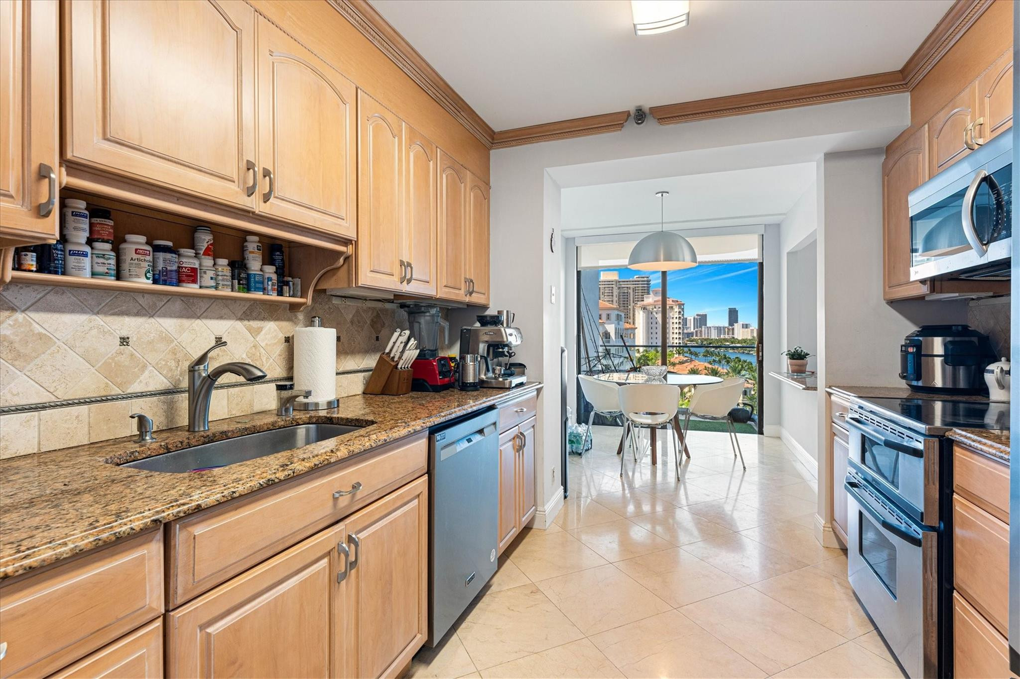 TURNBERRY NORTH TOWER - Residential