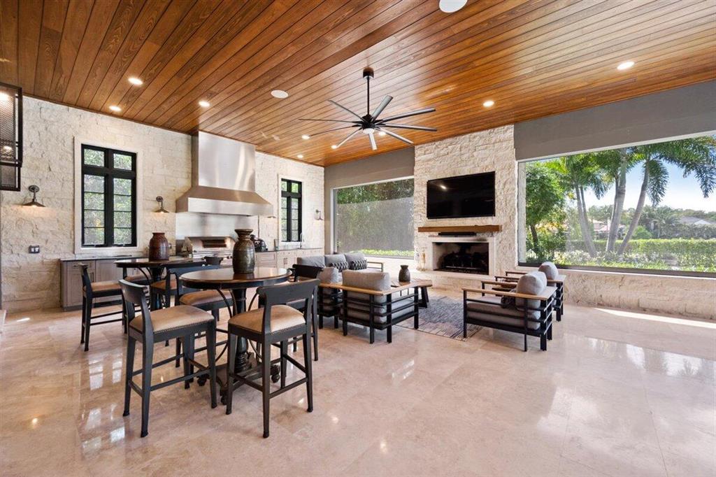BRIDLE PATH OF P B POLO & COUNTRY CLUB - Residential