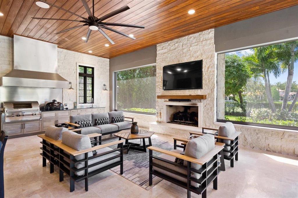 BRIDLE PATH OF P B POLO & COUNTRY CLUB - Residential