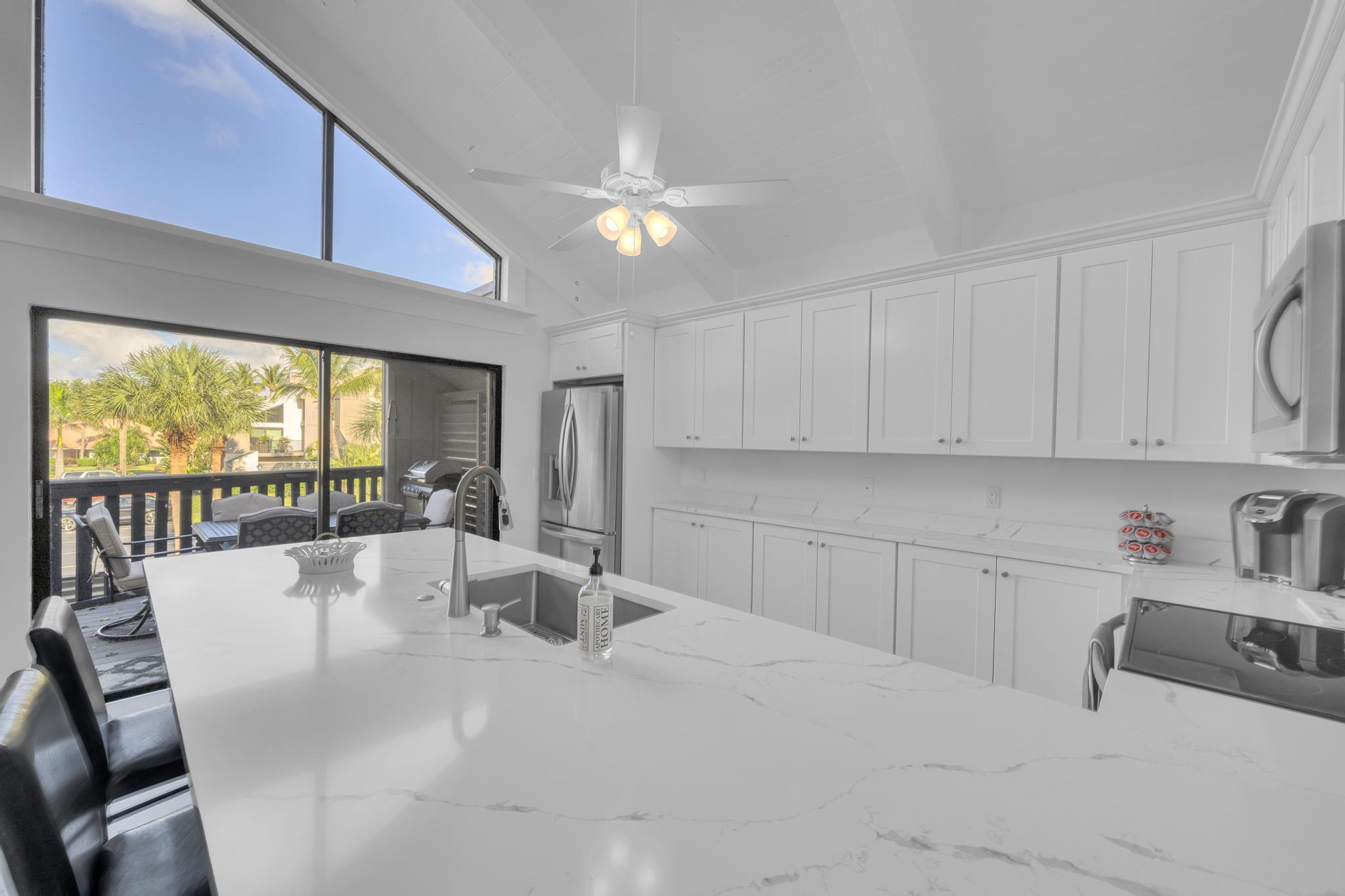 SEA LOFTERS CONDO - Residential