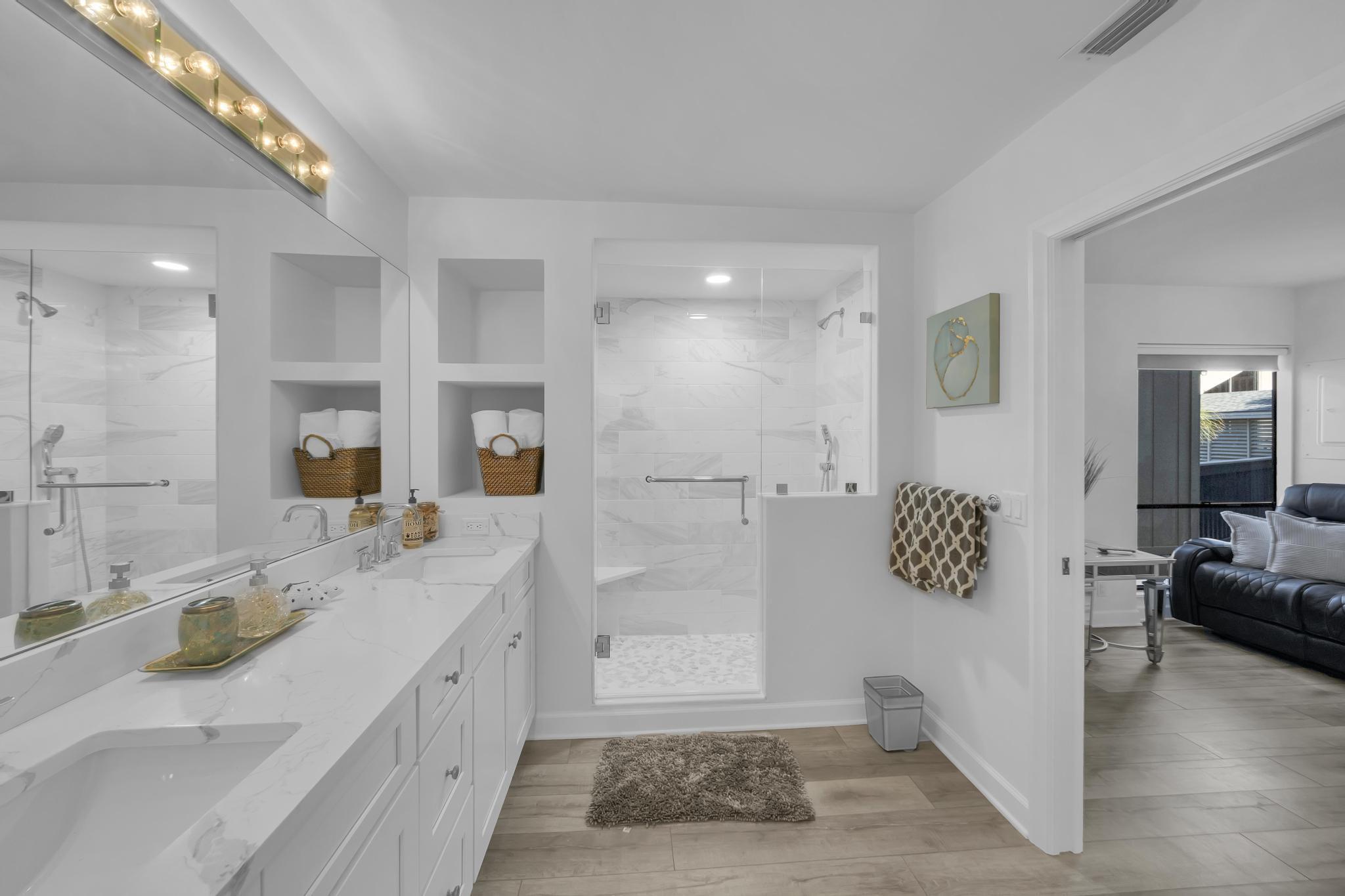 SEA LOFTERS CONDO - Residential