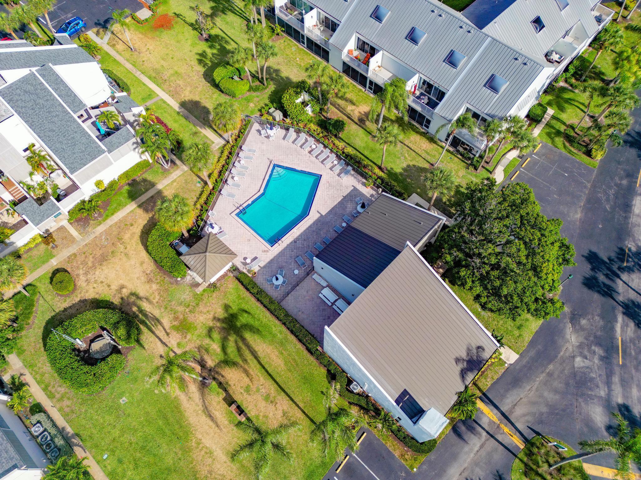 SEA LOFTERS CONDO - Residential