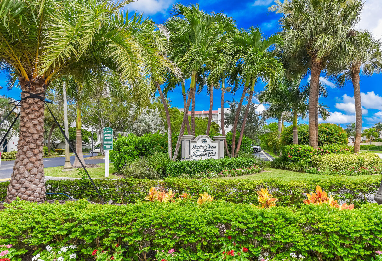 SEA LOFTERS CONDO - Residential