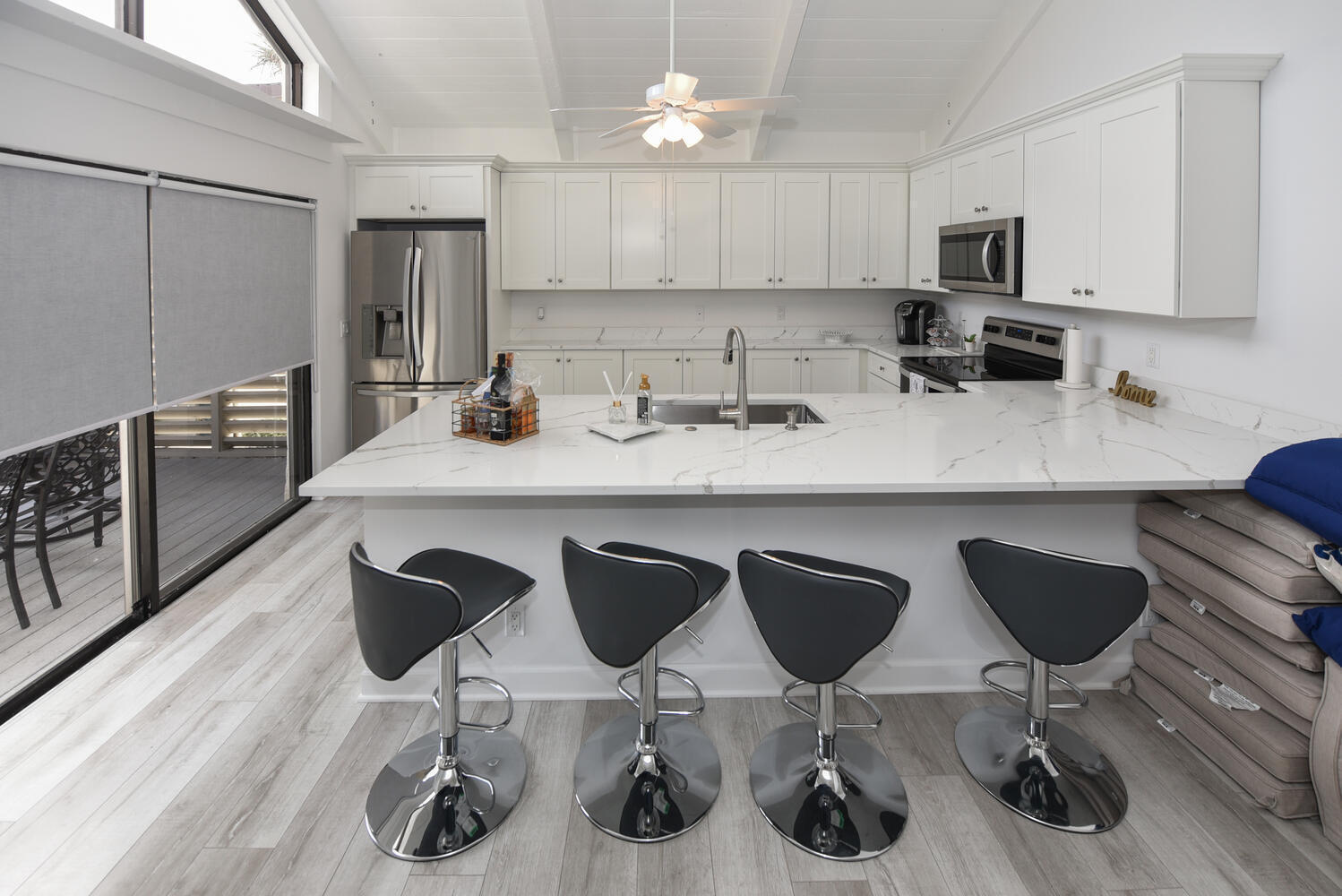 SEA LOFTERS CONDO - Residential