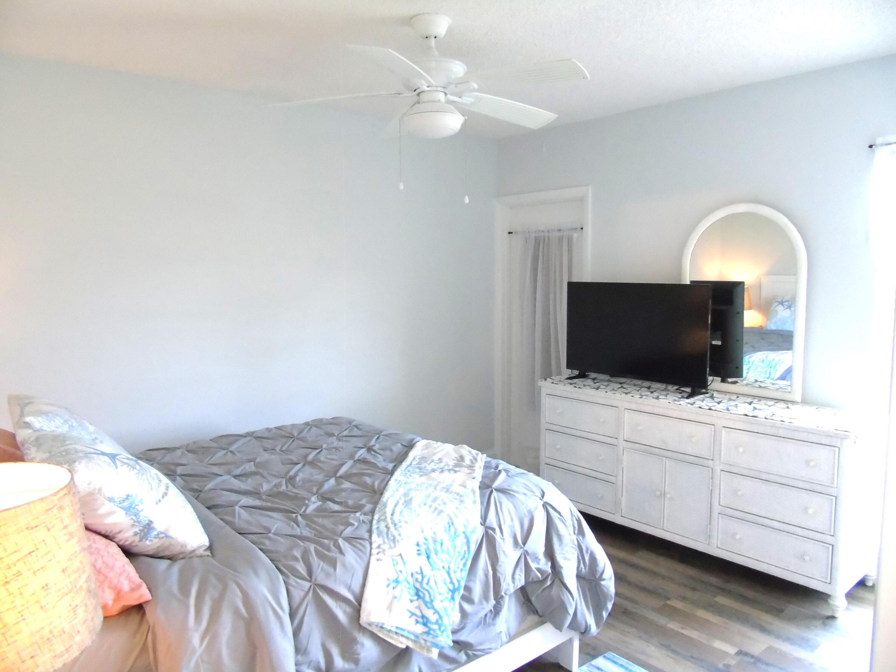 FOUR SEA SUNS CONDO - Residential Lease