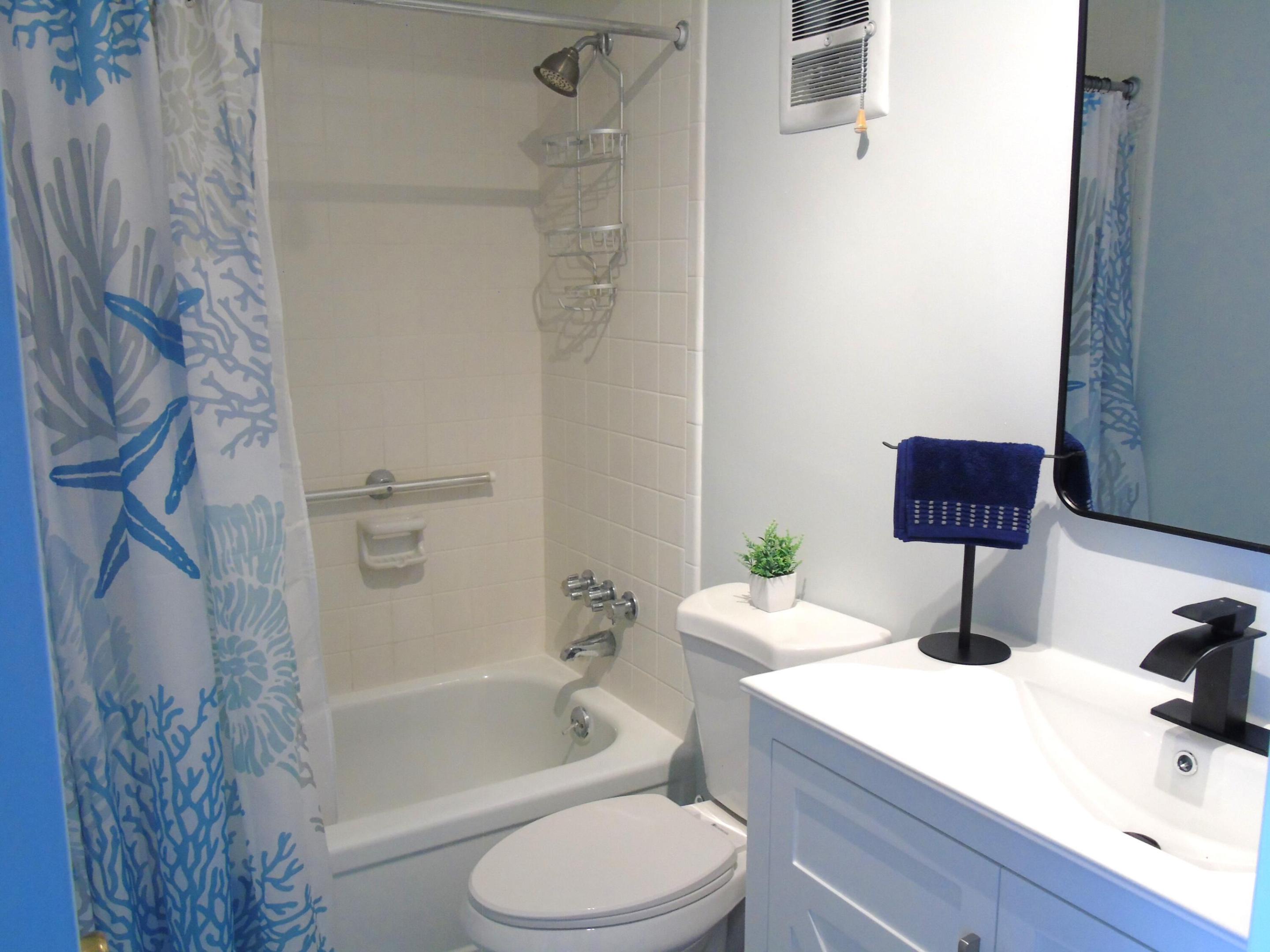 FOUR SEA SUNS CONDO - Residential Lease