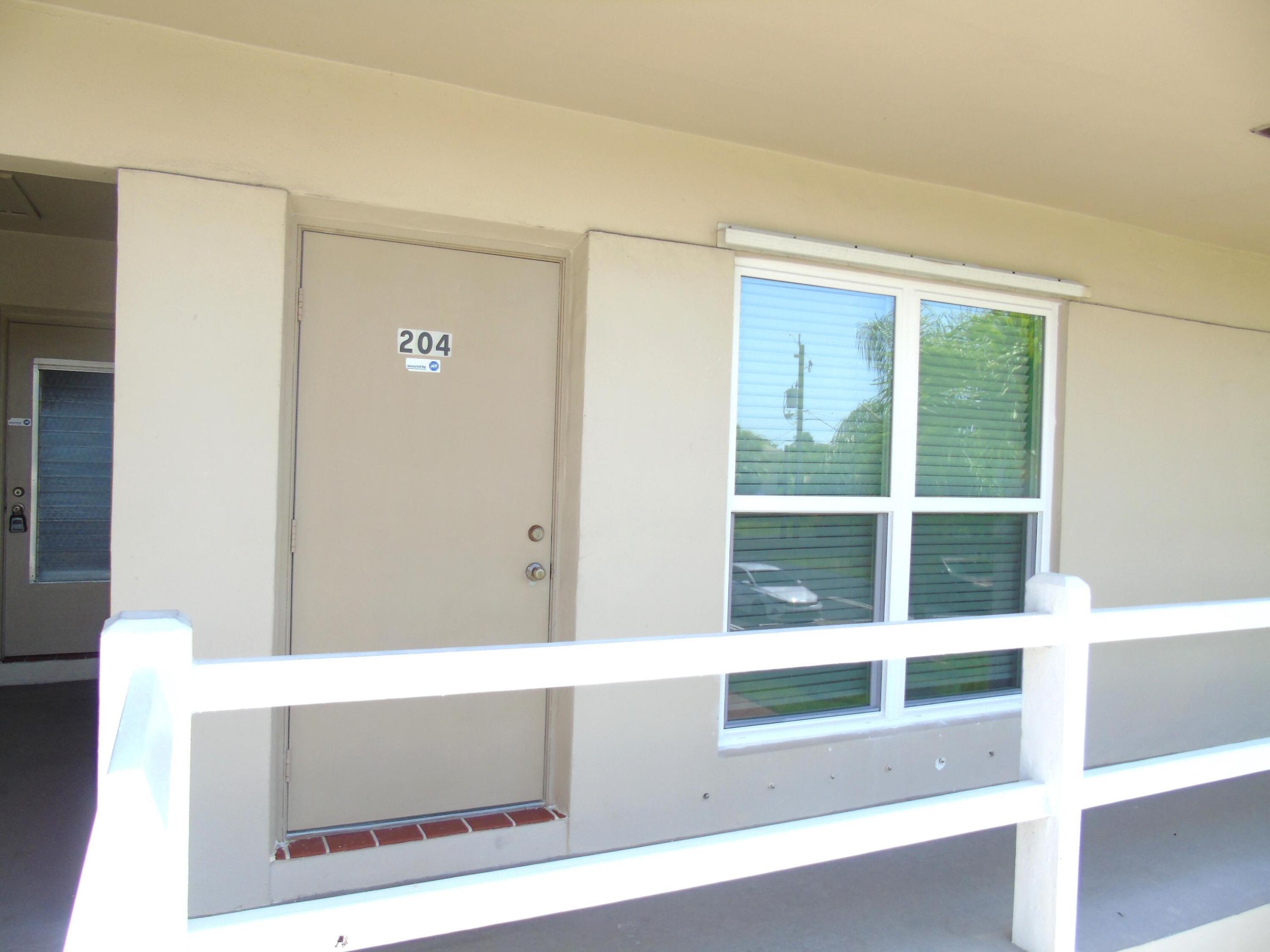 FOUR SEA SUNS CONDO - Residential Lease