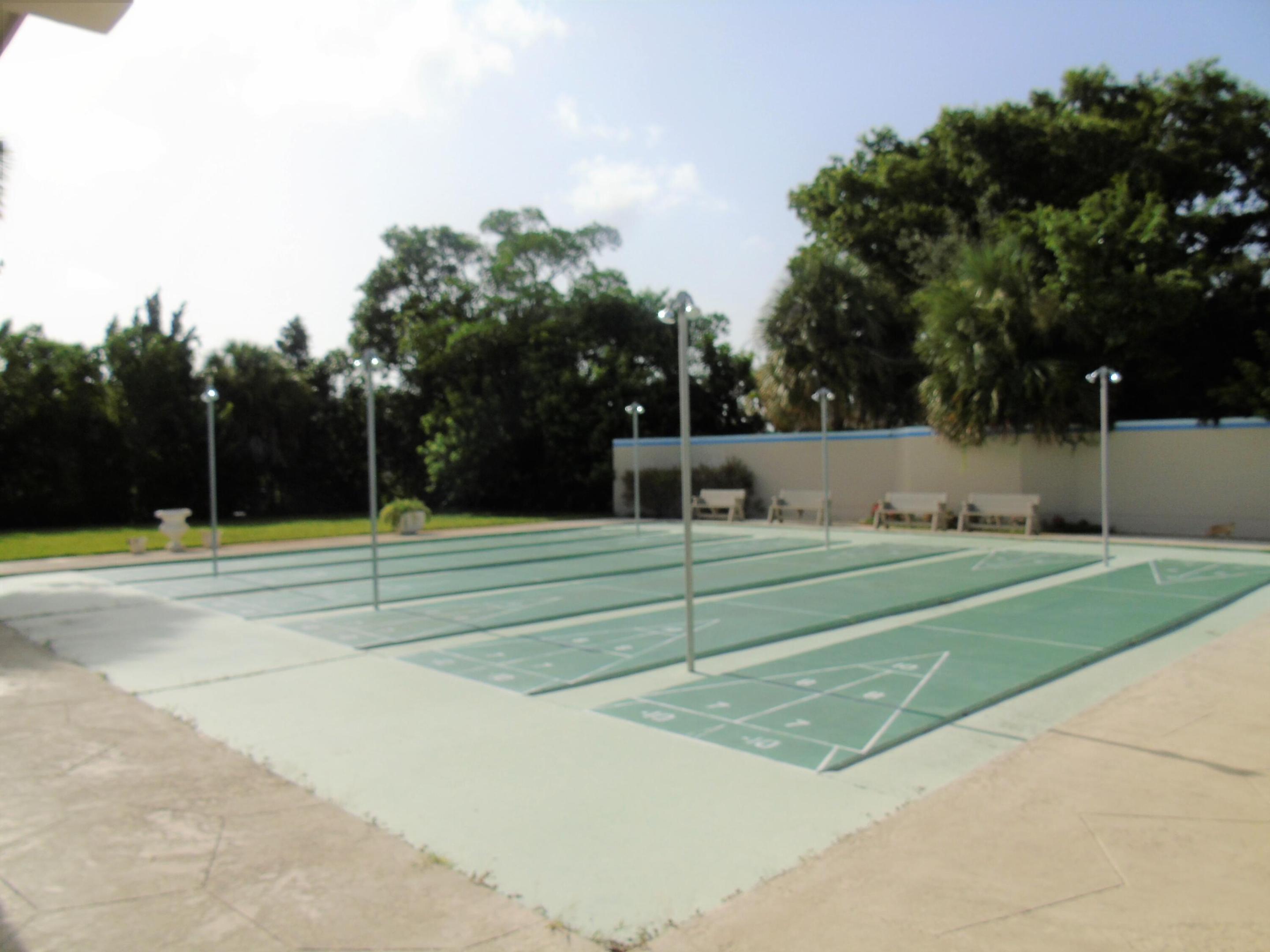 FOUR SEA SUNS CONDO - Residential Lease