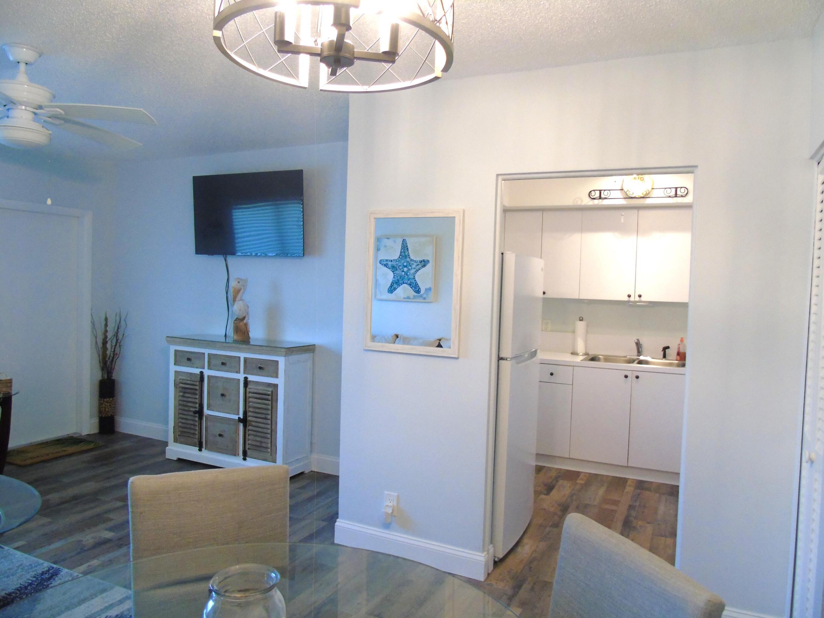 FOUR SEA SUNS CONDO - Residential Lease