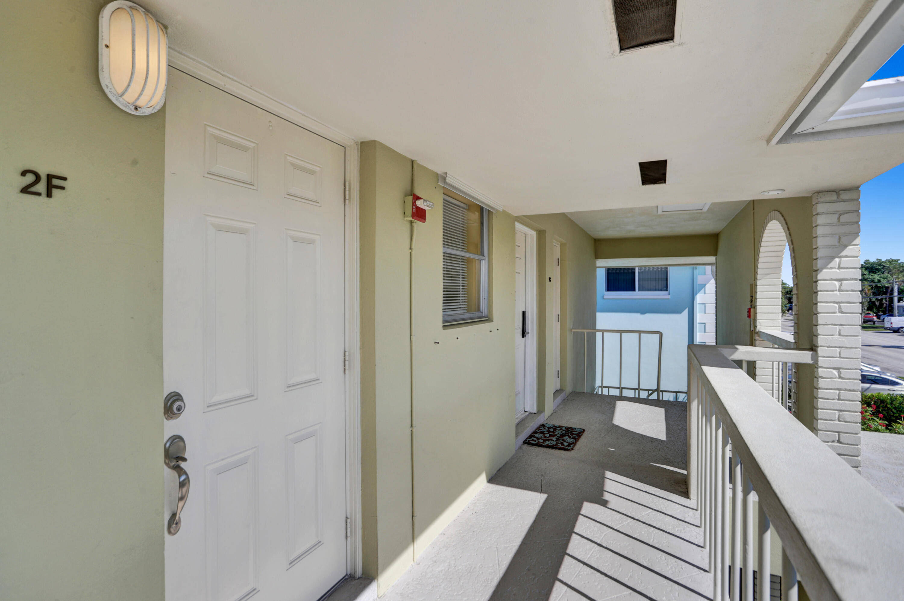 HAMPTON HOUSE CONDO - Residential
