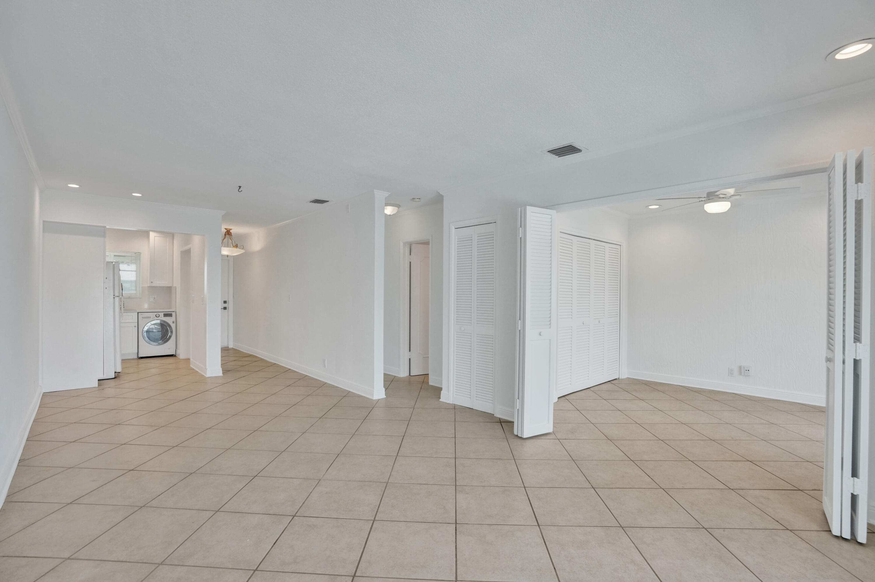 HAMPTON HOUSE CONDO - Residential
