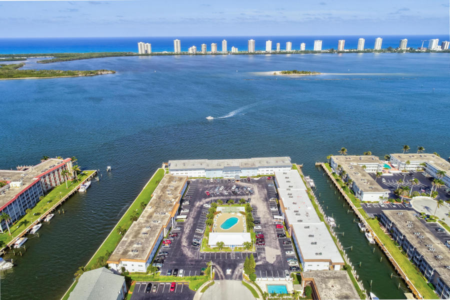 SHORE CLUB APTS A INC - Residential
