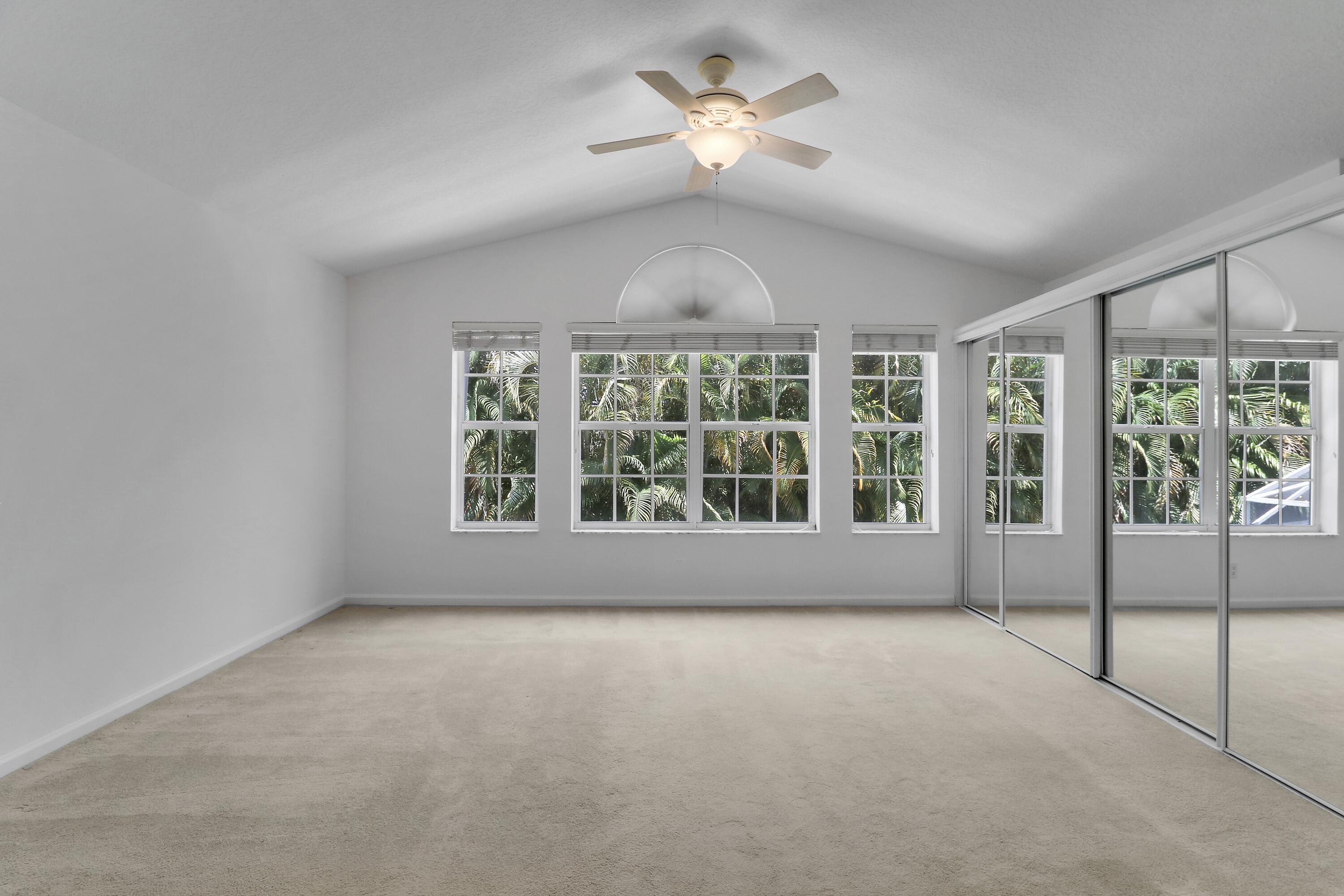 OAK HARBOUR 3 - Residential