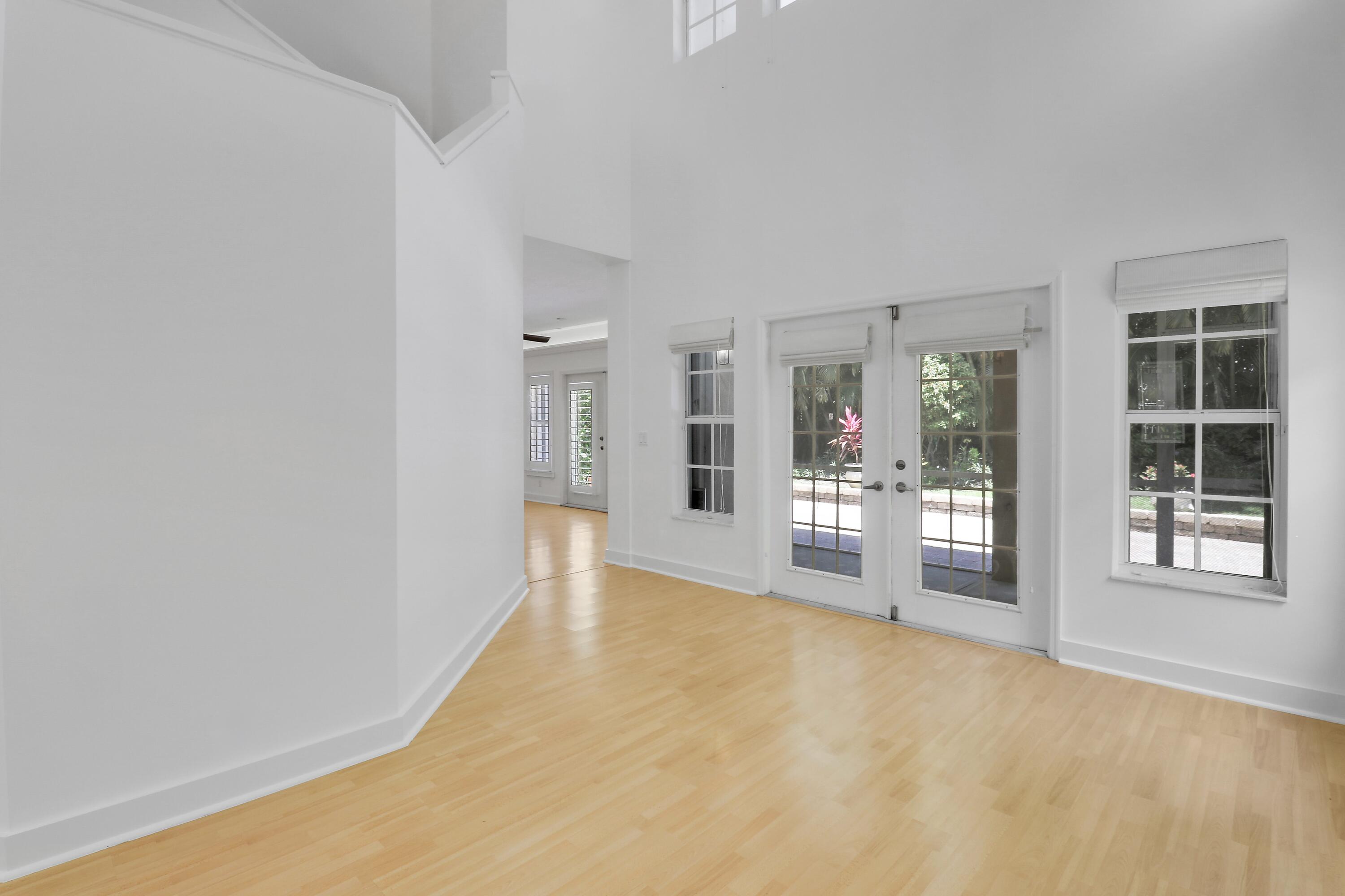 OAK HARBOUR 3 - Residential